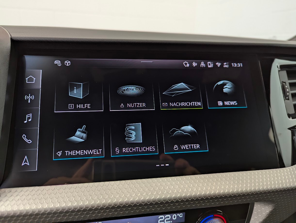 AUDI A1 Sportback 2.0 40 TFSI S Line S-Tronic*5J GAR S-LINE ALL-BLACK SPORTSITZE SITZHEIZUNG ACC VIRTUAL*-image-12