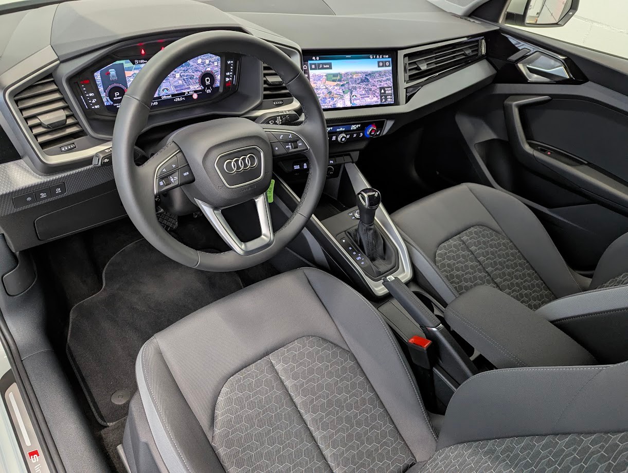 AUDI A1 Sportback 2.0 40 TFSI S Line S-Tronic*5J GAR S-LINE ALL-BLACK SPORTSITZE SITZHEIZUNG ACC VIRTUAL*-image-6
