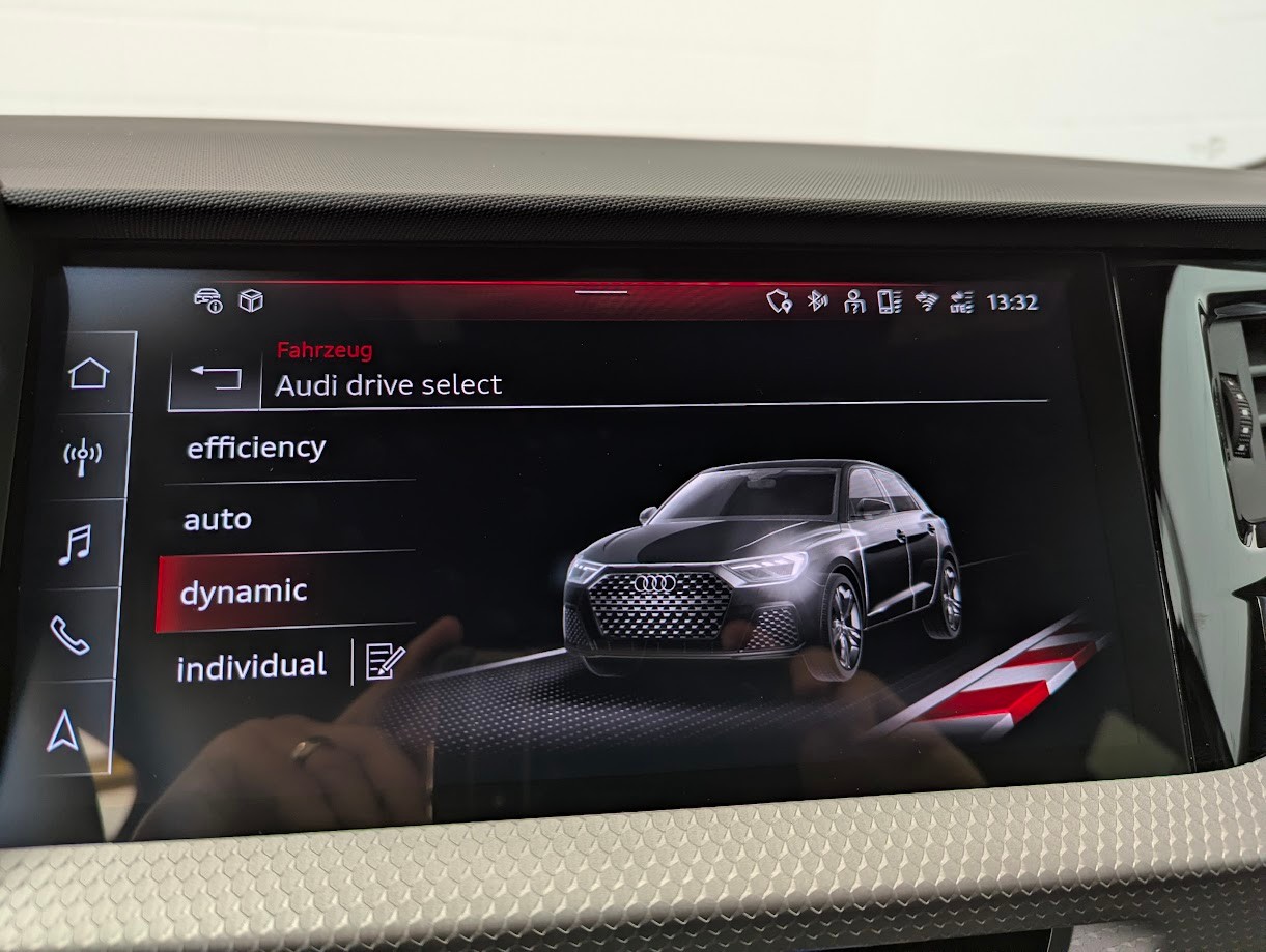 AUDI A1 Sportback 2.0 40 TFSI S Line S-Tronic*5J GAR S-LINE ALL-BLACK SPORTSITZE SITZHEIZUNG ACC VIRTUAL*-image-15