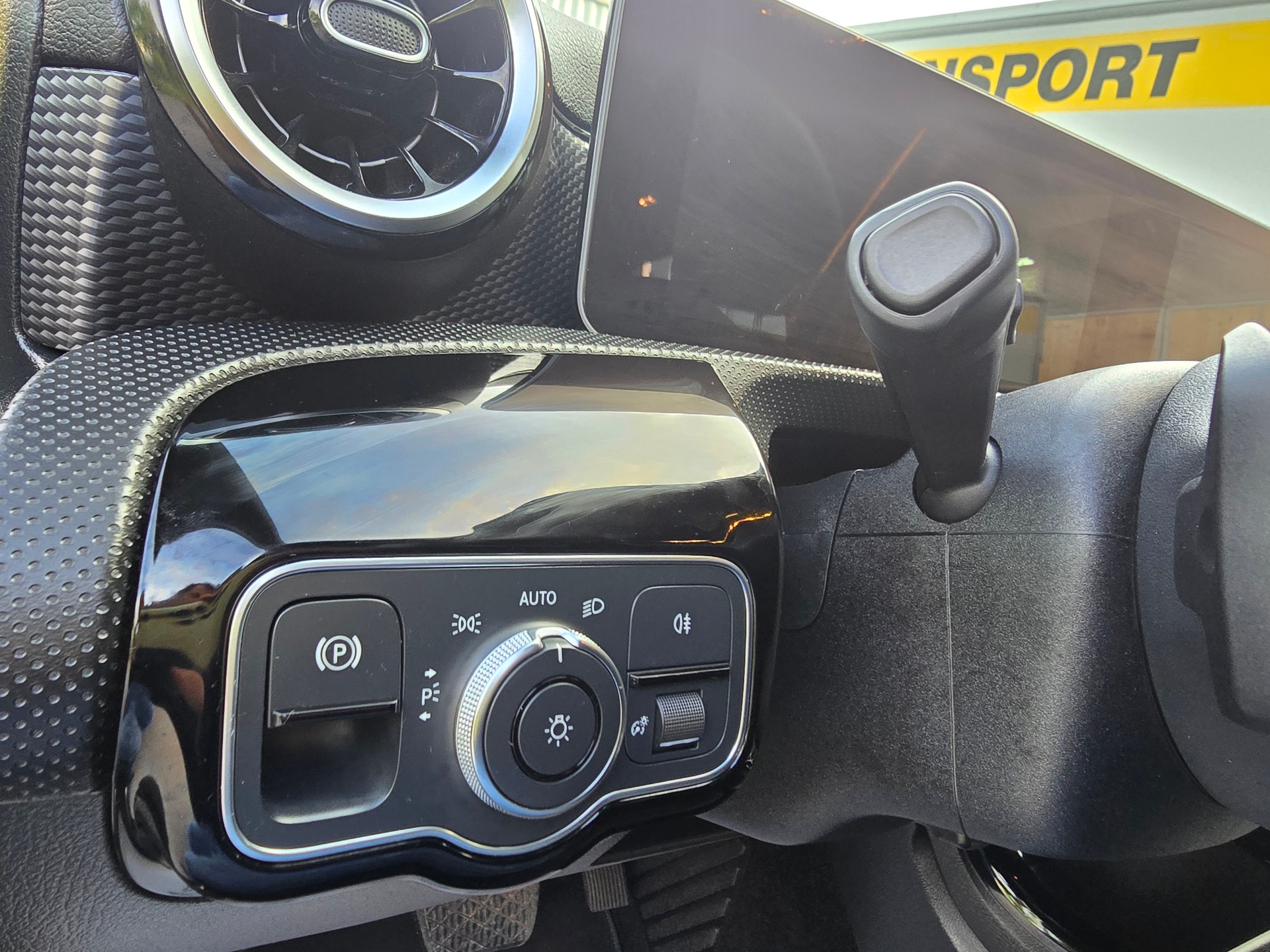 MERCEDES-BENZ A 220 Style 7G-DCT-image-16