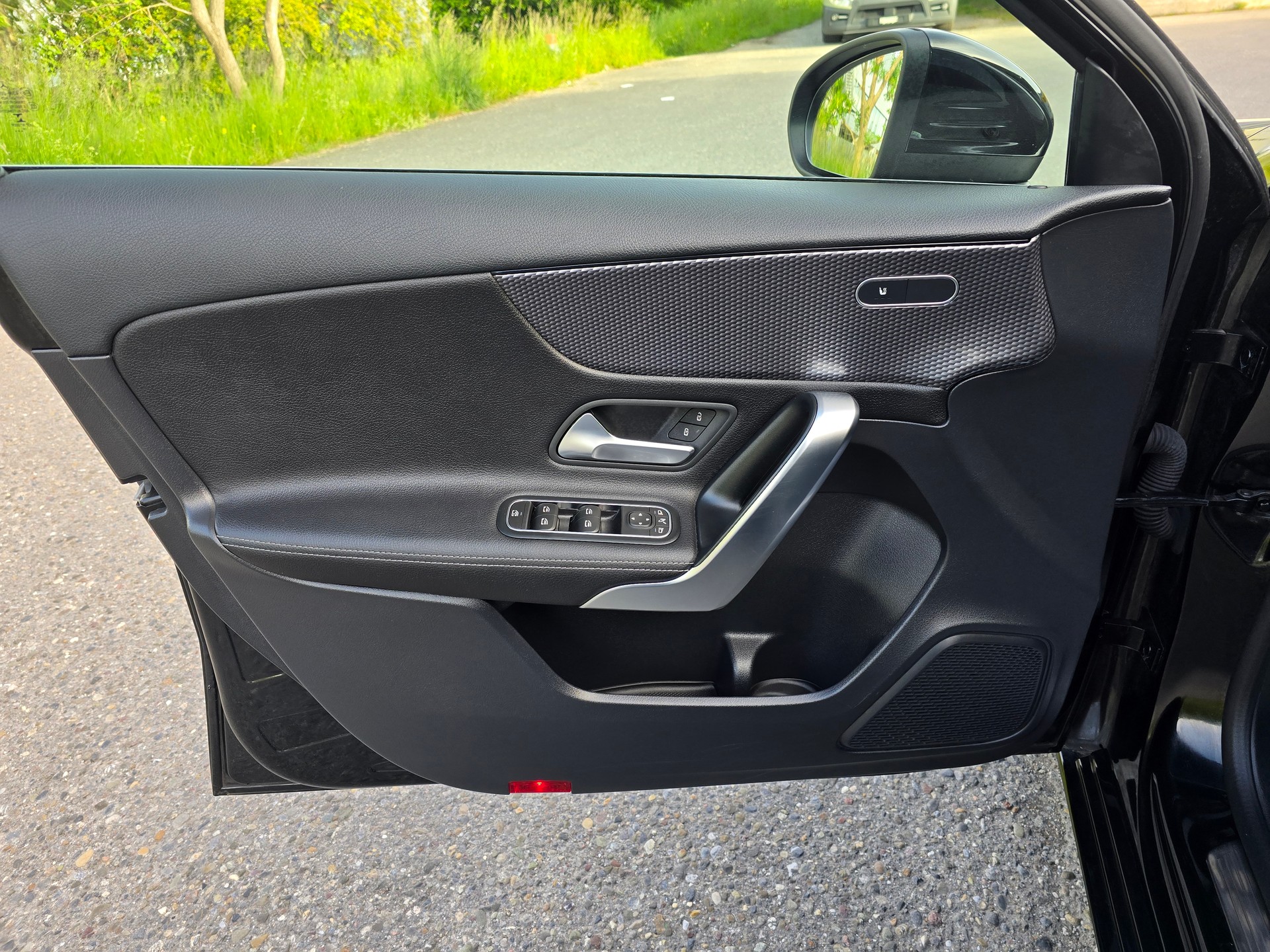 MERCEDES-BENZ A 220 Style 7G-DCT-image-11