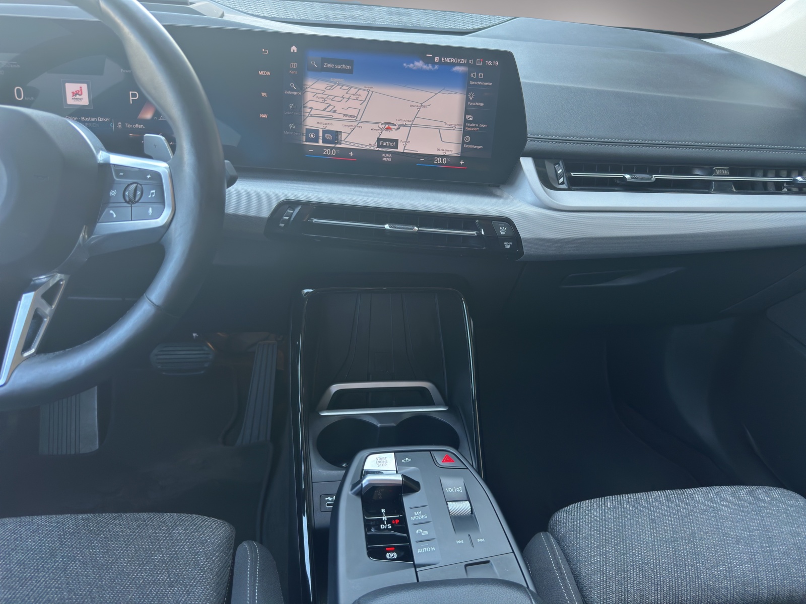 BMW 218d Active Tourer DKG-image-12