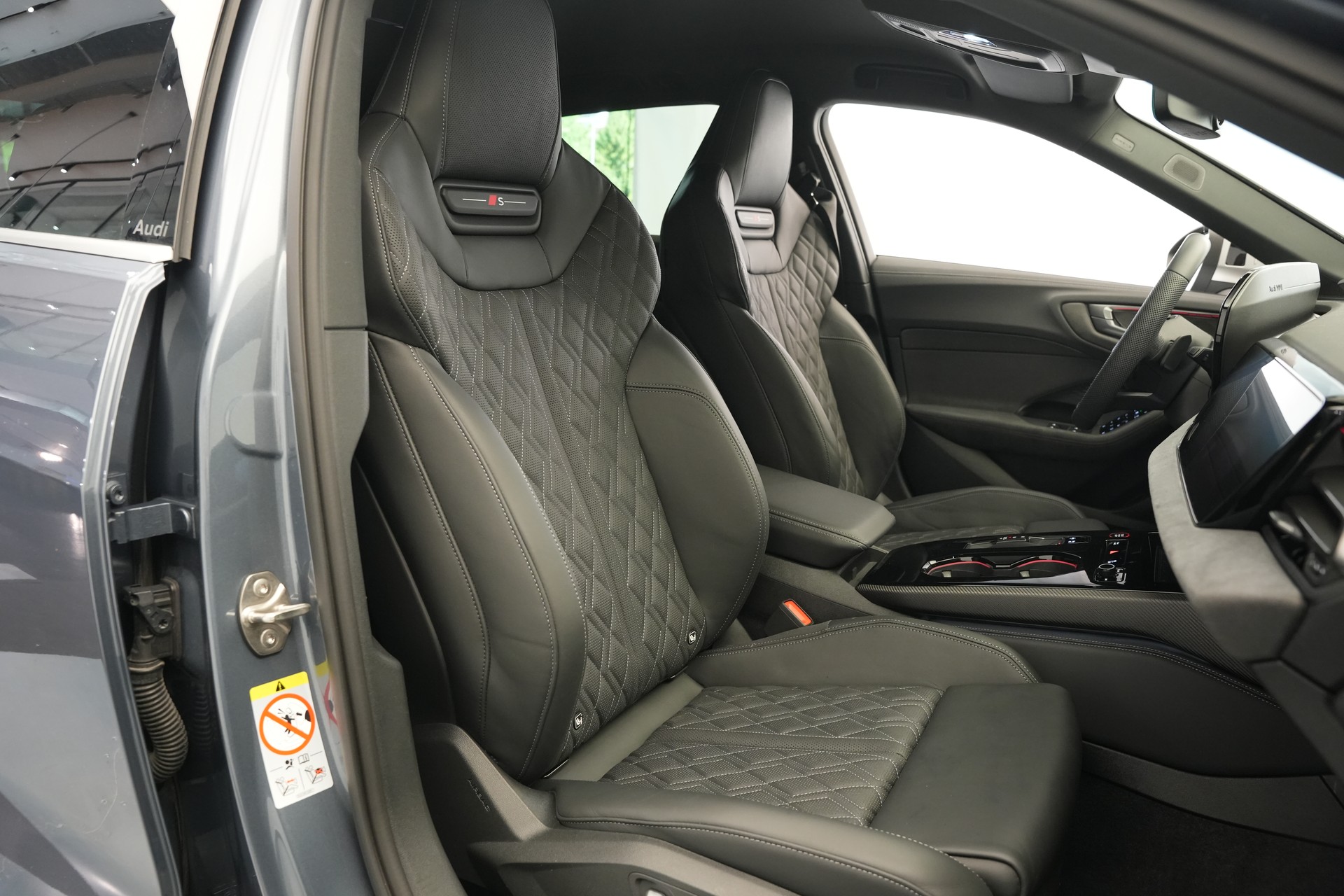 AUDI S5 Avant TFSI quattro S tronic *5 Jahre Werksgarantie*-image-15