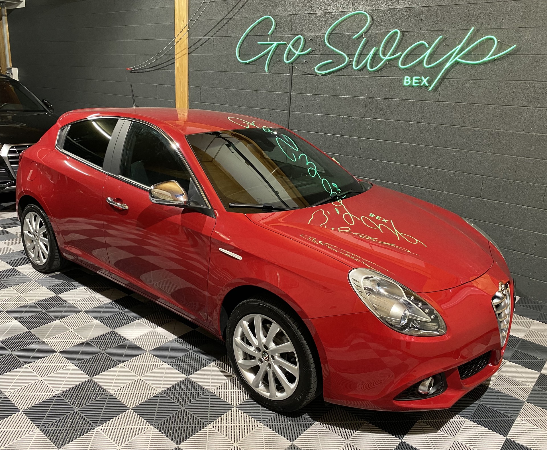 ALFA ROMEO Giulietta 1.4 MultiAir Distinctive TCT-showroom-element-1