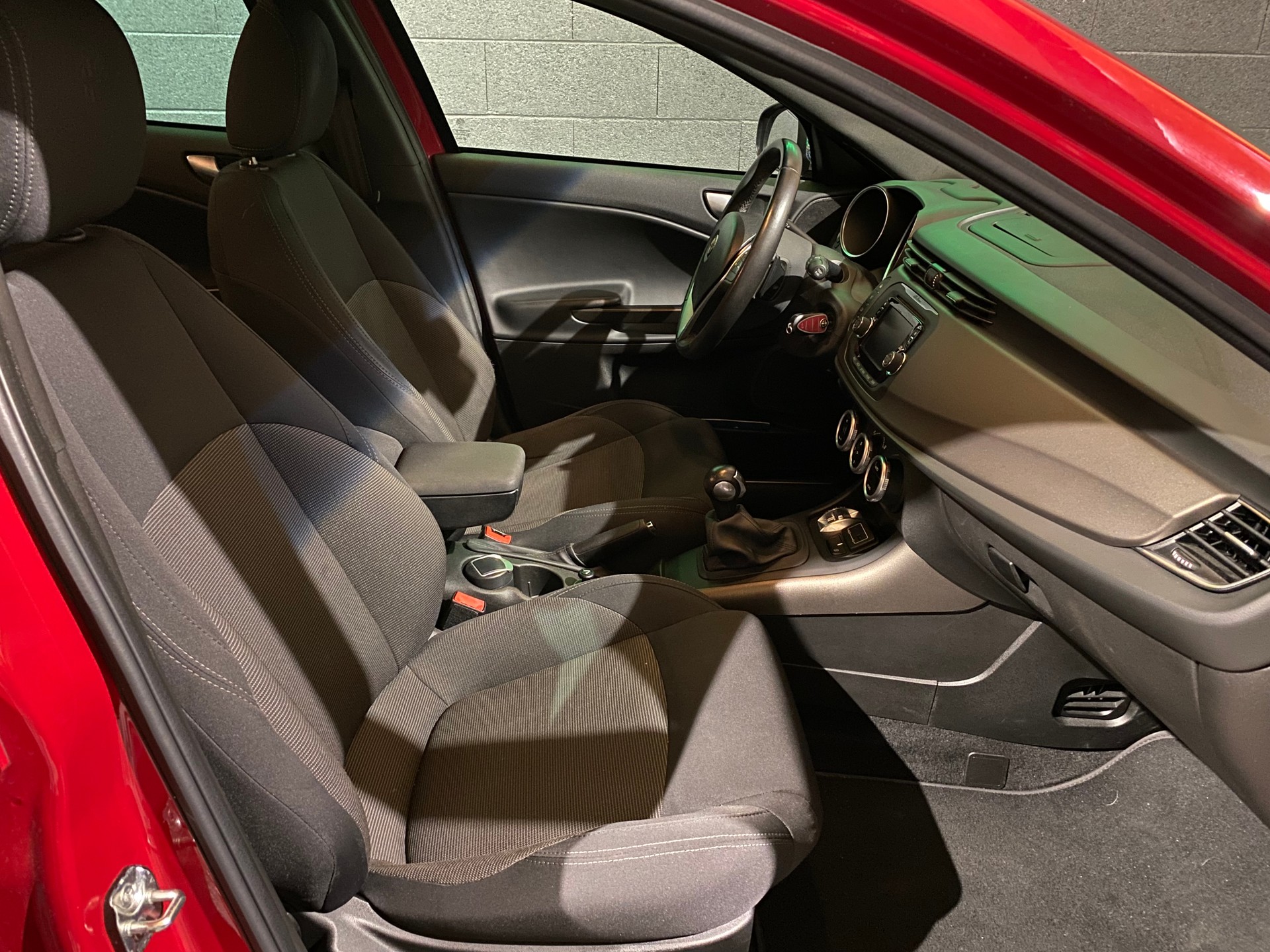 ALFA ROMEO Giulietta 1.4 MultiAir Distinctive TCT-image-30