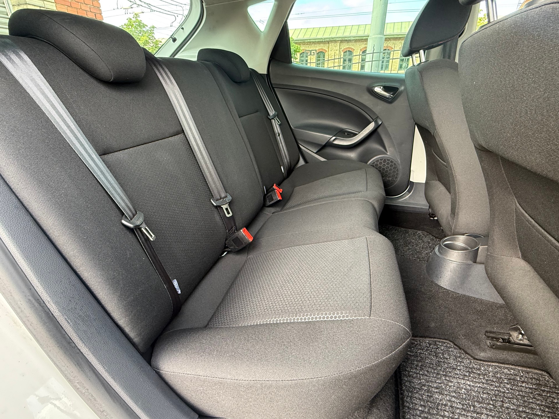 SEAT Ibiza 1.2 TSI FR-image-13