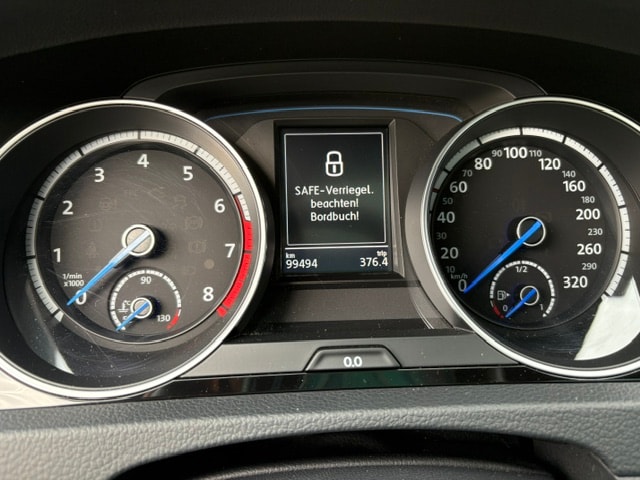VW Golf 2.0 TSI R 4Motion DSG-image-20