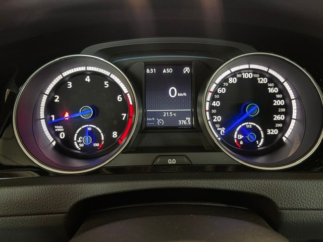 VW Golf 2.0 TSI R 4Motion DSG-image-27