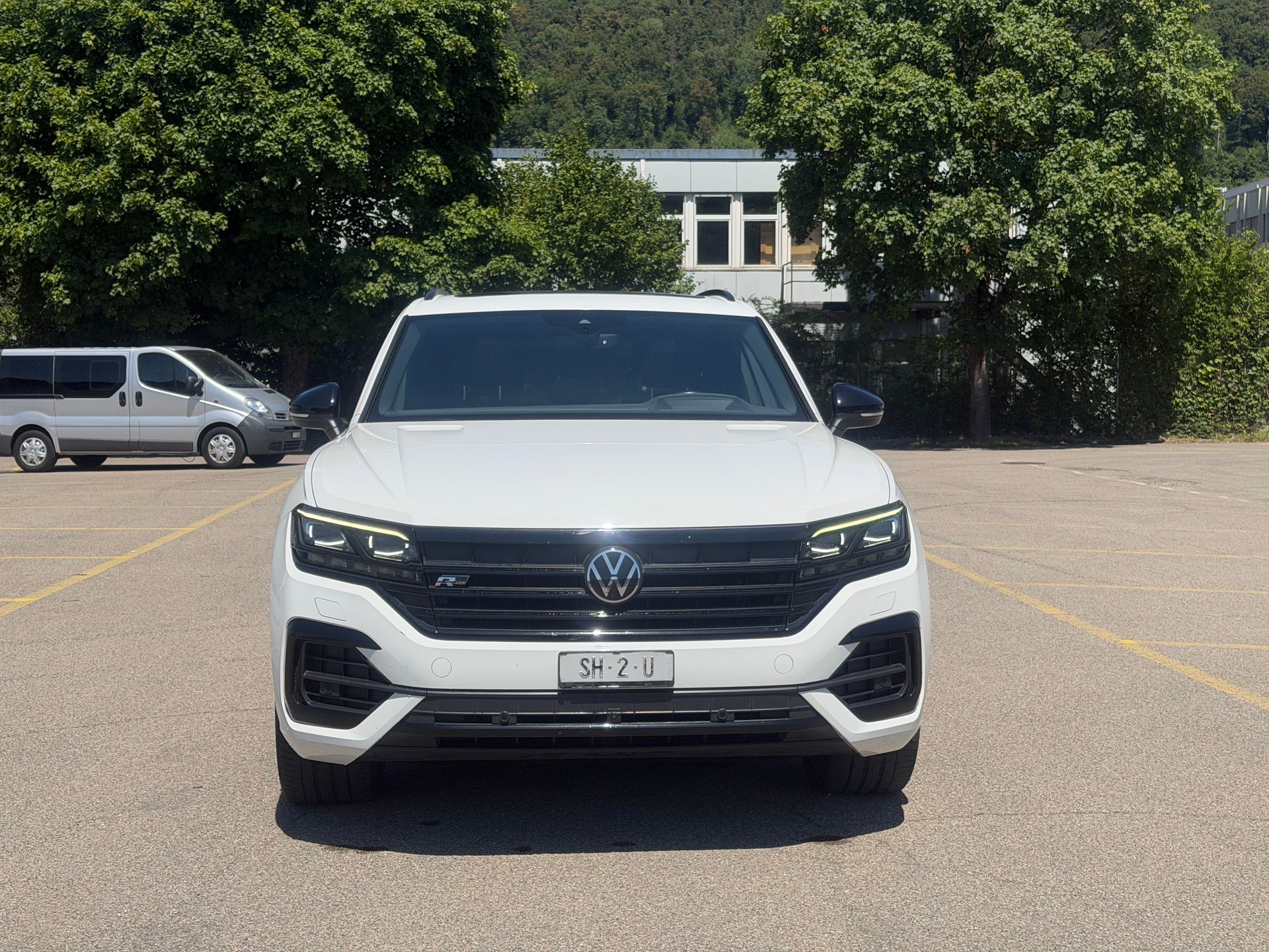 VW Touareg 3.0 TDI R Line Tiptronic-image-1