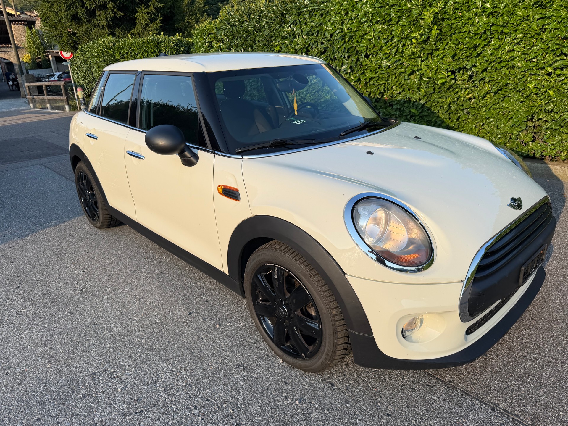 MINI One Steptronic-image-2