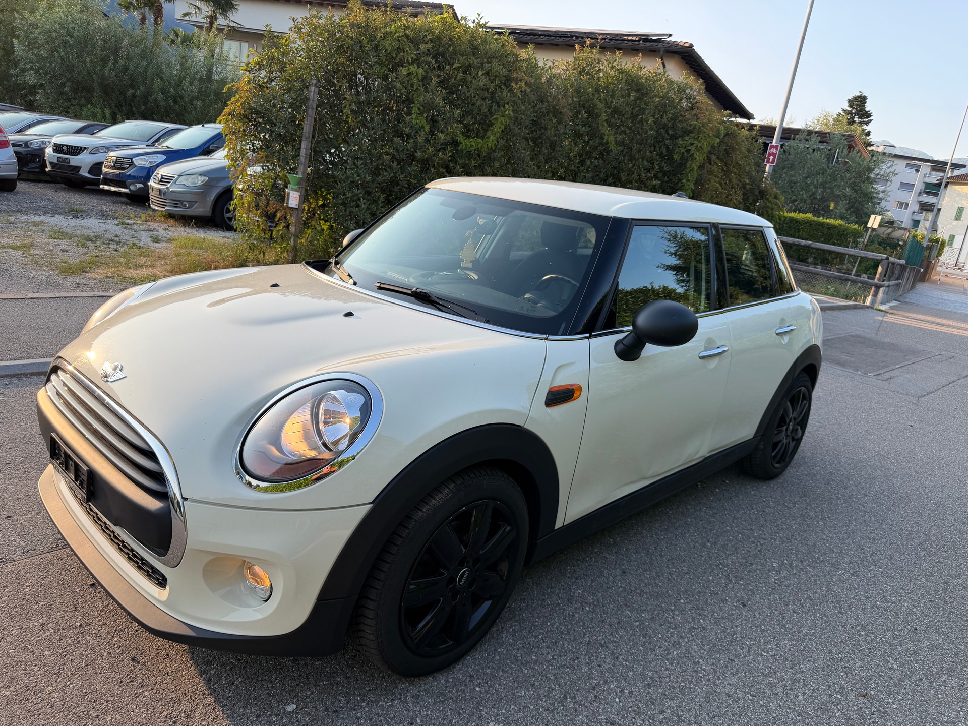 MINI One Steptronic-image-1