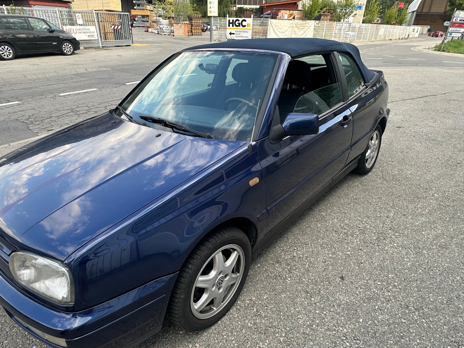 VW Golf Cabriolet 2000 Avantgarde-image-14