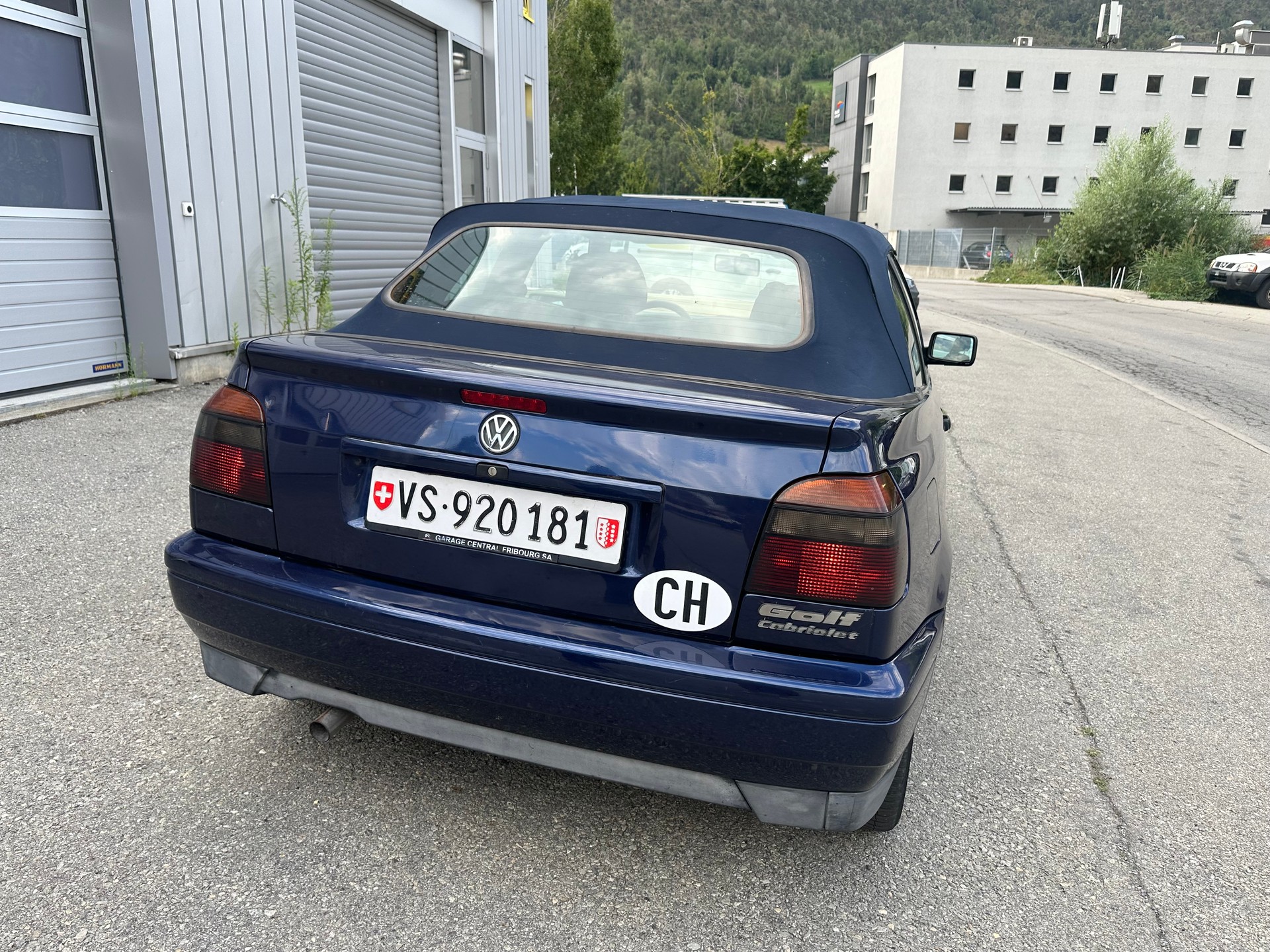 VW Golf Cabriolet 2000 Avantgarde-image-8