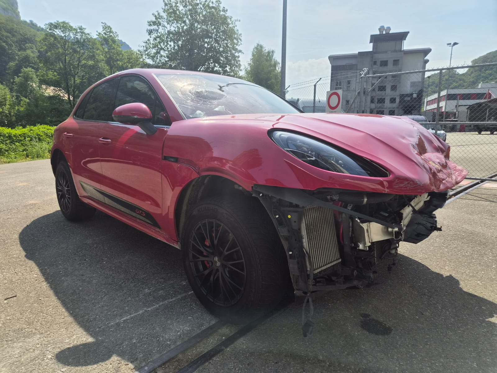 PORSCHE Macan GTS PDK-showroom-element-2