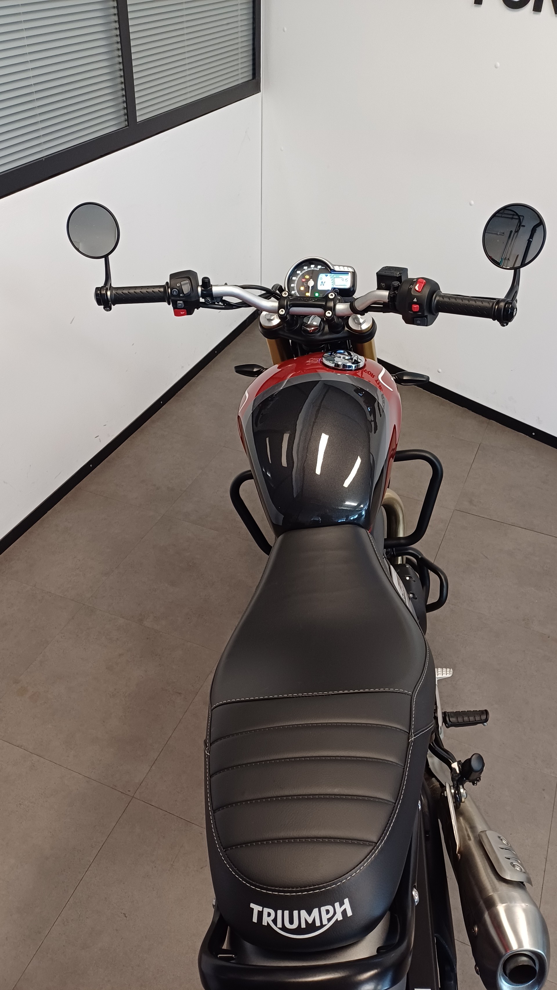 TRIUMPH Speed 400-image-6
