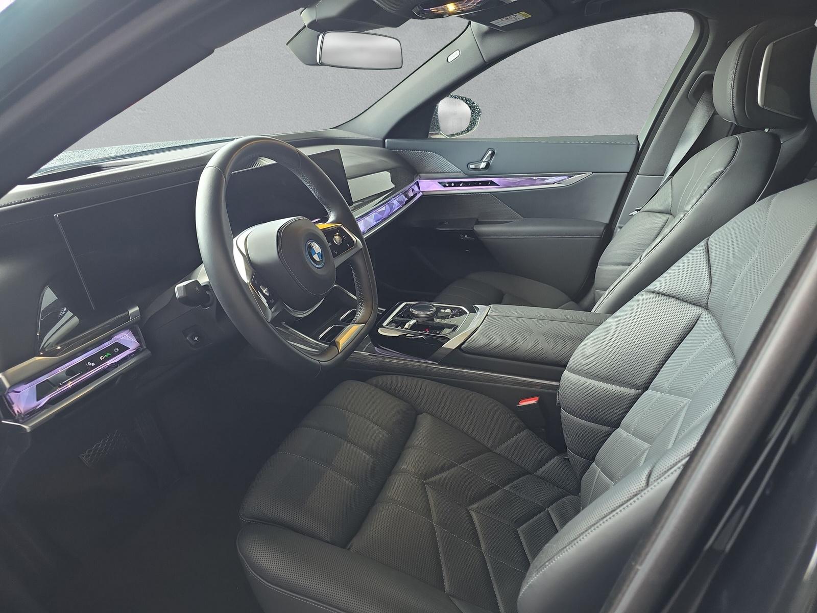 BMW i7 eDrive50 G70 (CH) -image-11