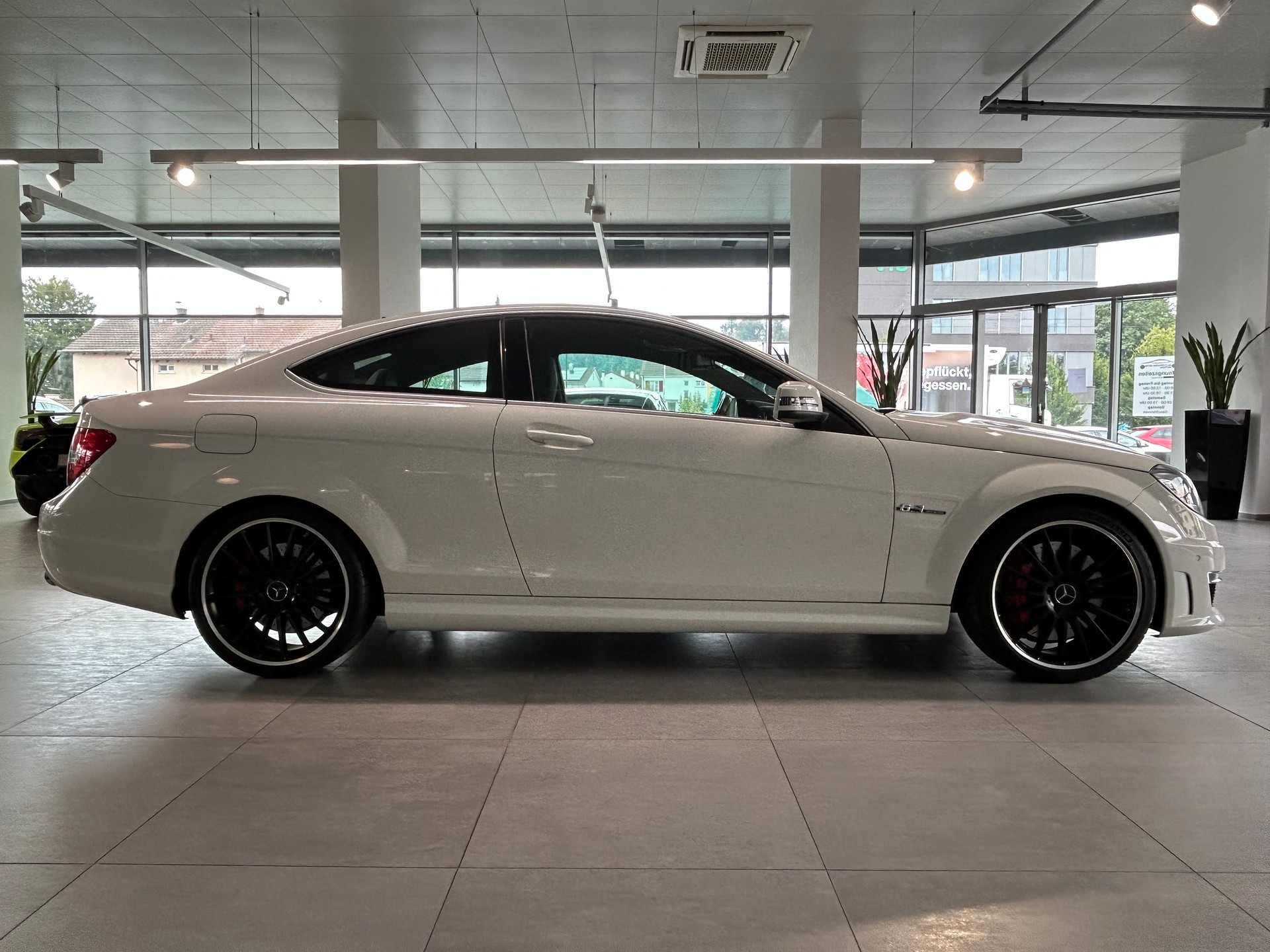 MERCEDES-BENZ C 63 Coupé AMG Speedshift MCT-showroom-element-3