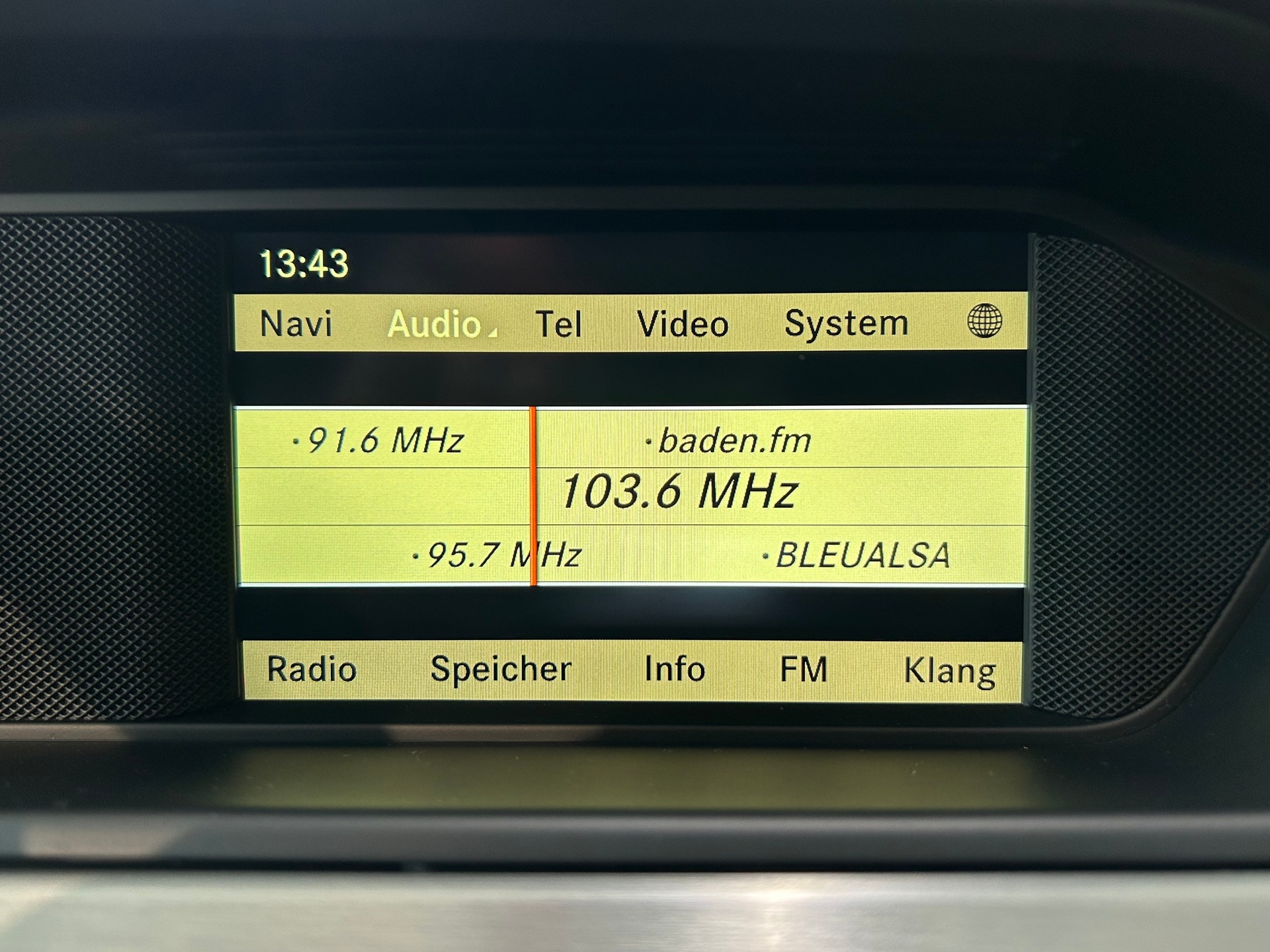MERCEDES-BENZ C 63 Coupé AMG Speedshift MCT-image-23
