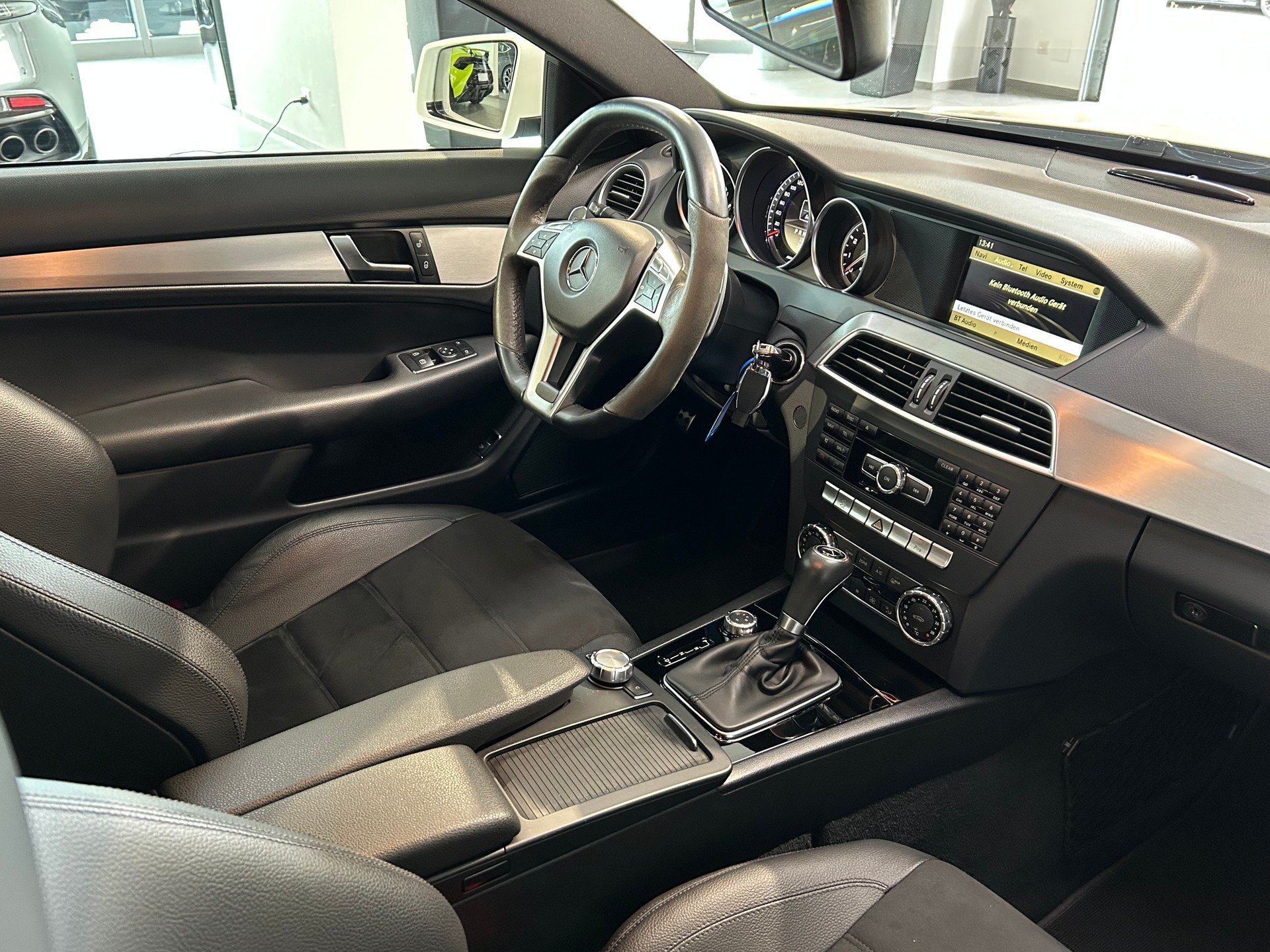 MERCEDES-BENZ C 63 Coupé AMG Speedshift MCT-image-15