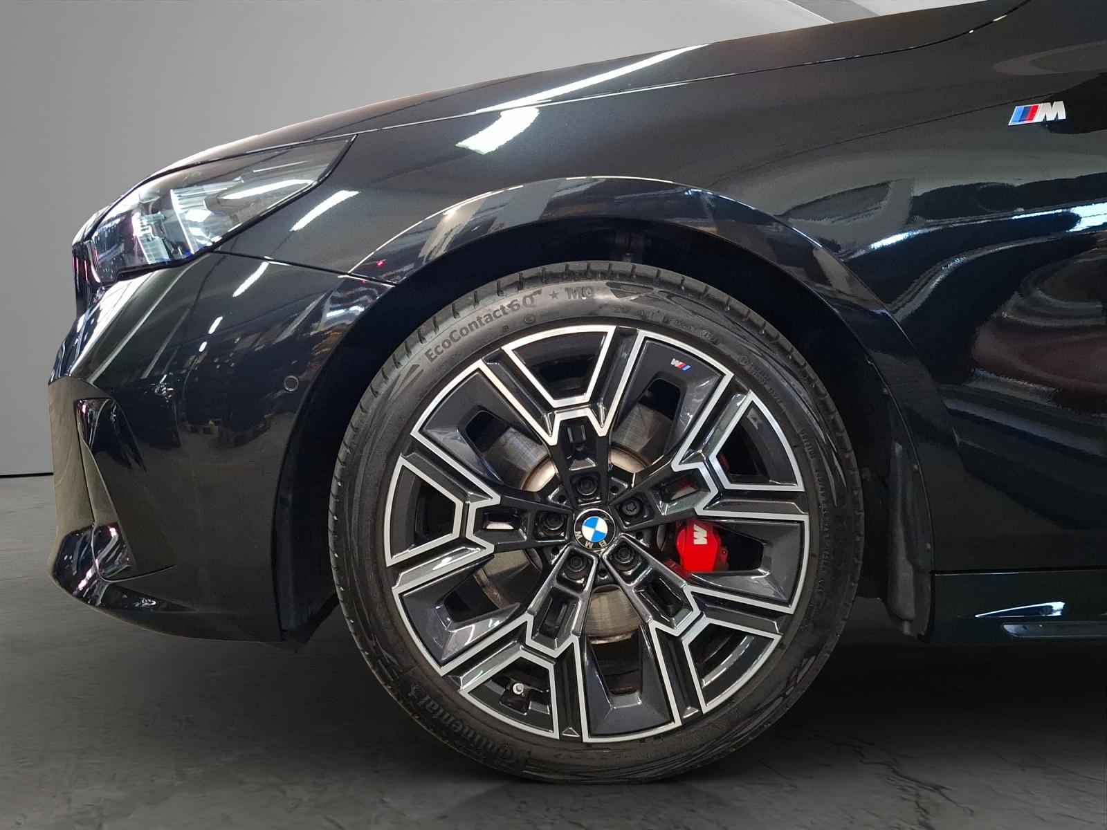BMW 520d xDrive Touring-image-4