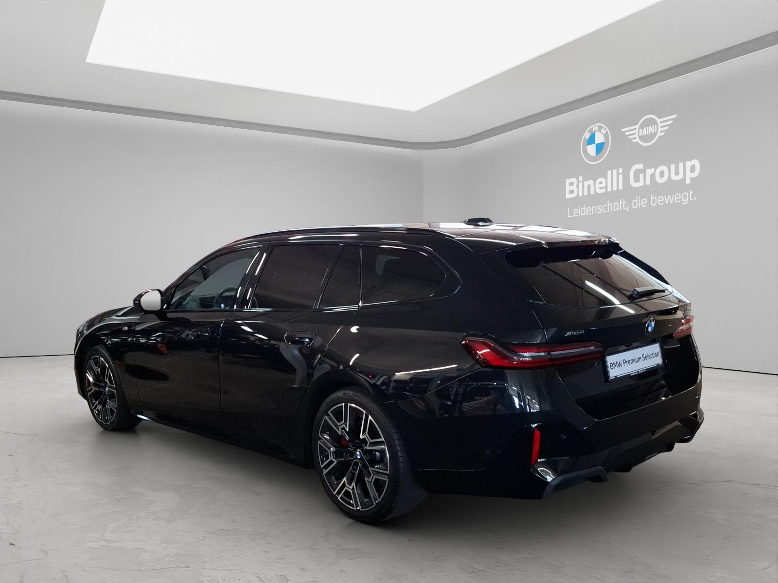 BMW 520d xDrive Touring-image-13
