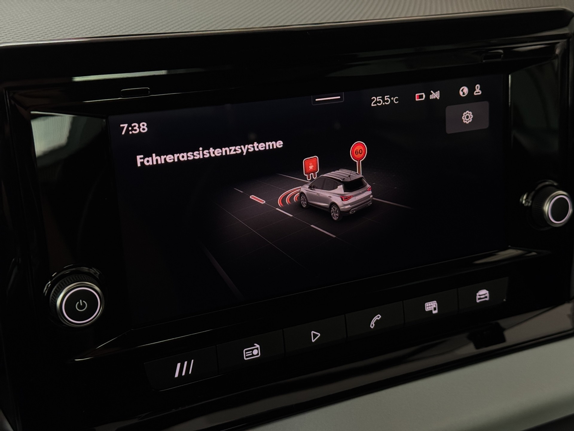SEAT Arona 1.0 TSI Eco 40 TH Anniversary DSG-image-18