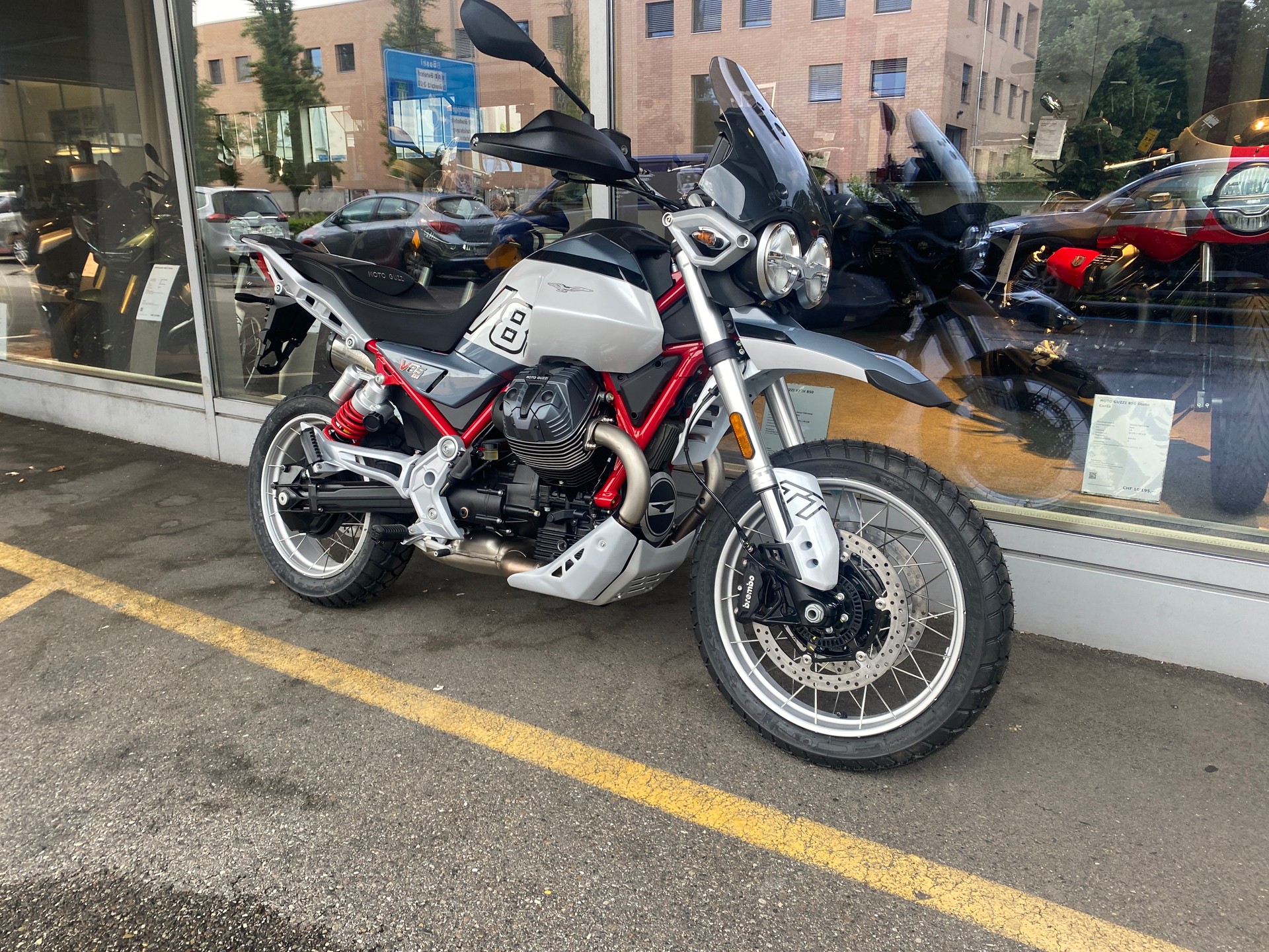 MOTO GUZZI V85 TT E5+-image-0