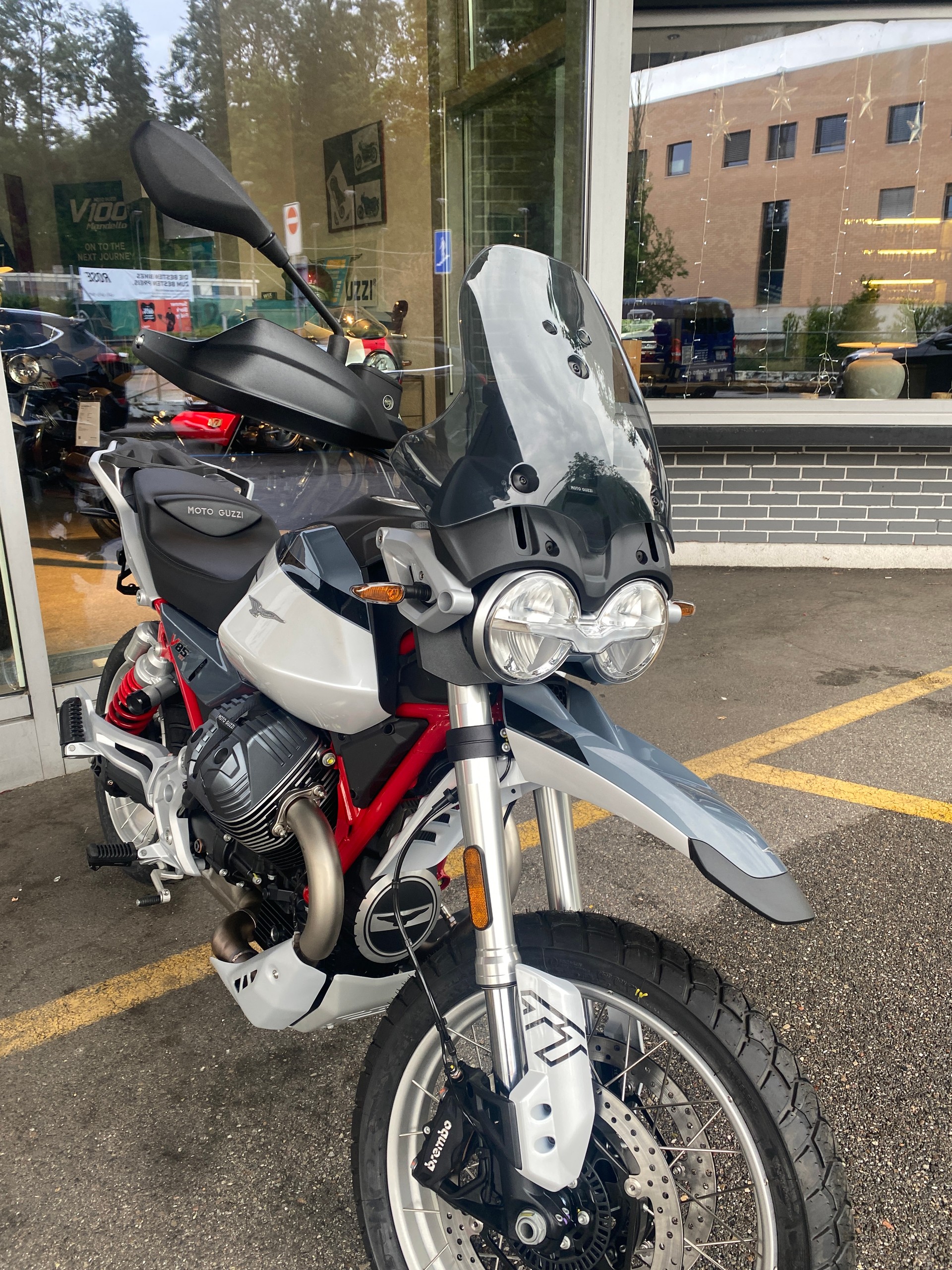 MOTO GUZZI V85 TT E5+-image-6