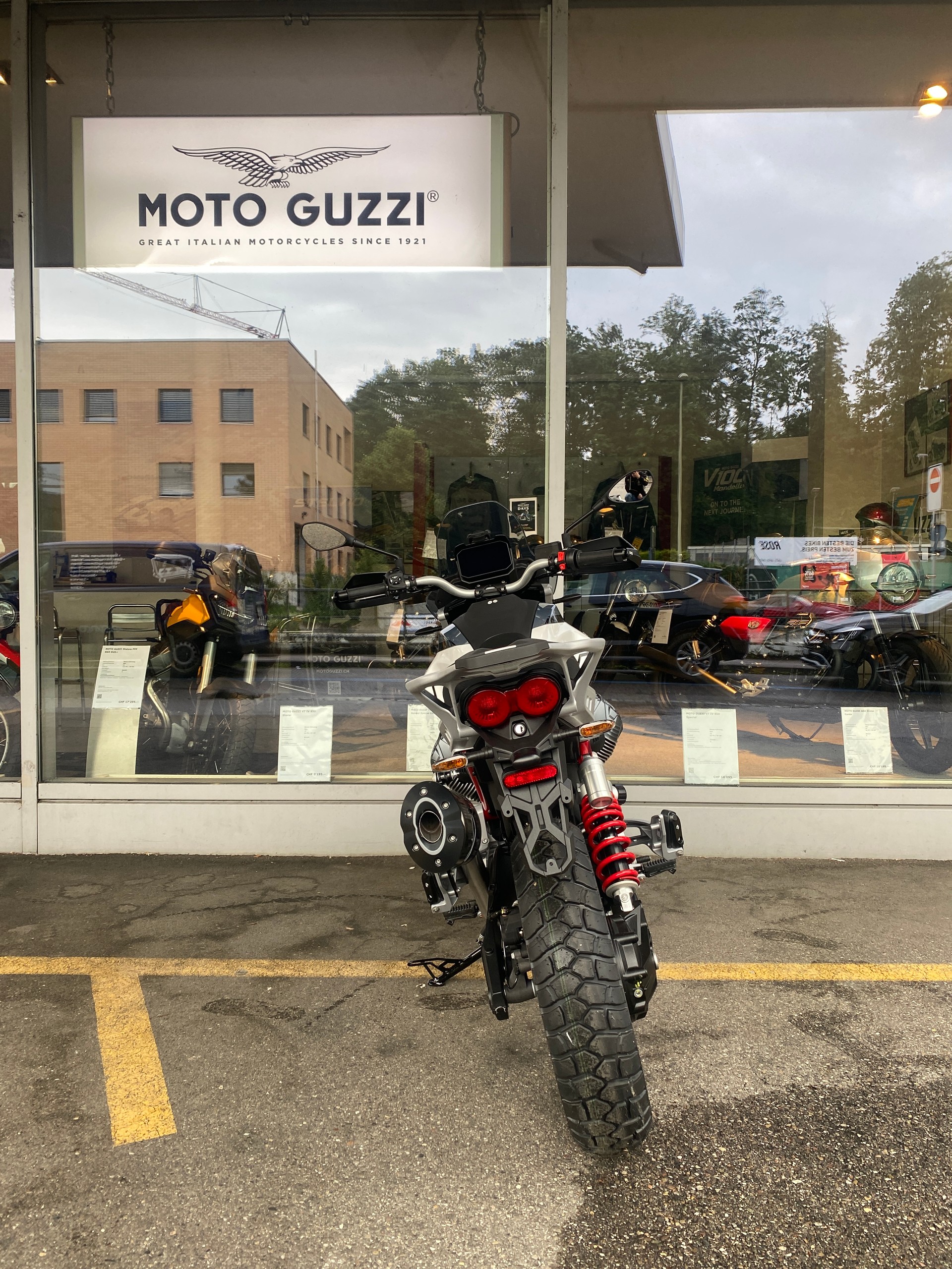 MOTO GUZZI V85 TT E5+-image-11