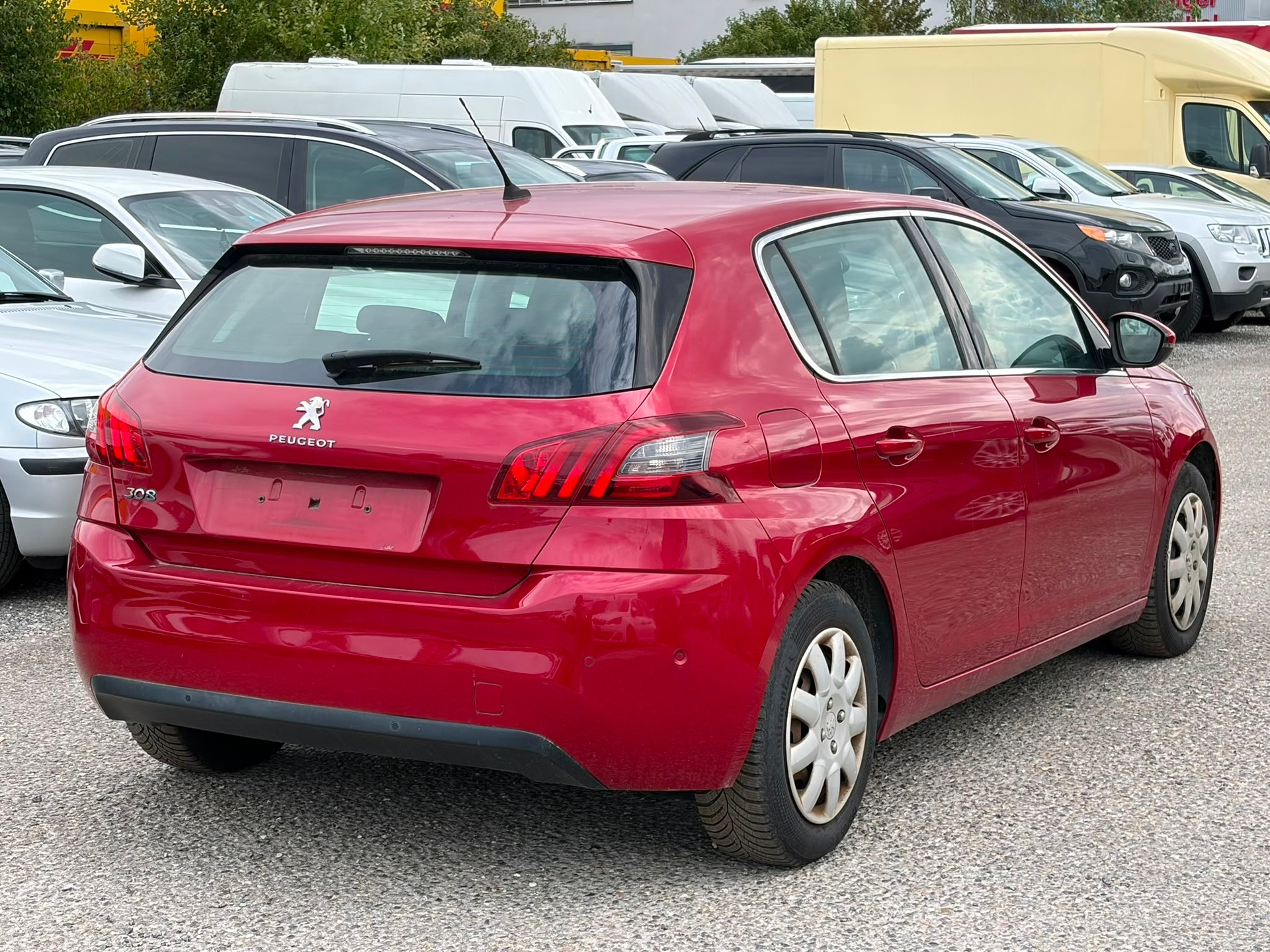 PEUGEOT 308 1.2 Pure Tech Active-image-4