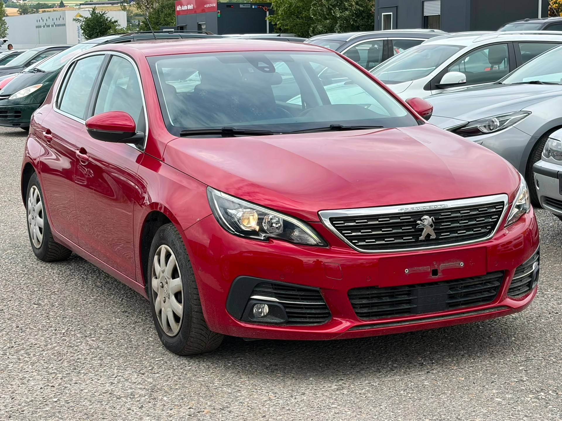 PEUGEOT 308 1.2 Pure Tech Active-image-1