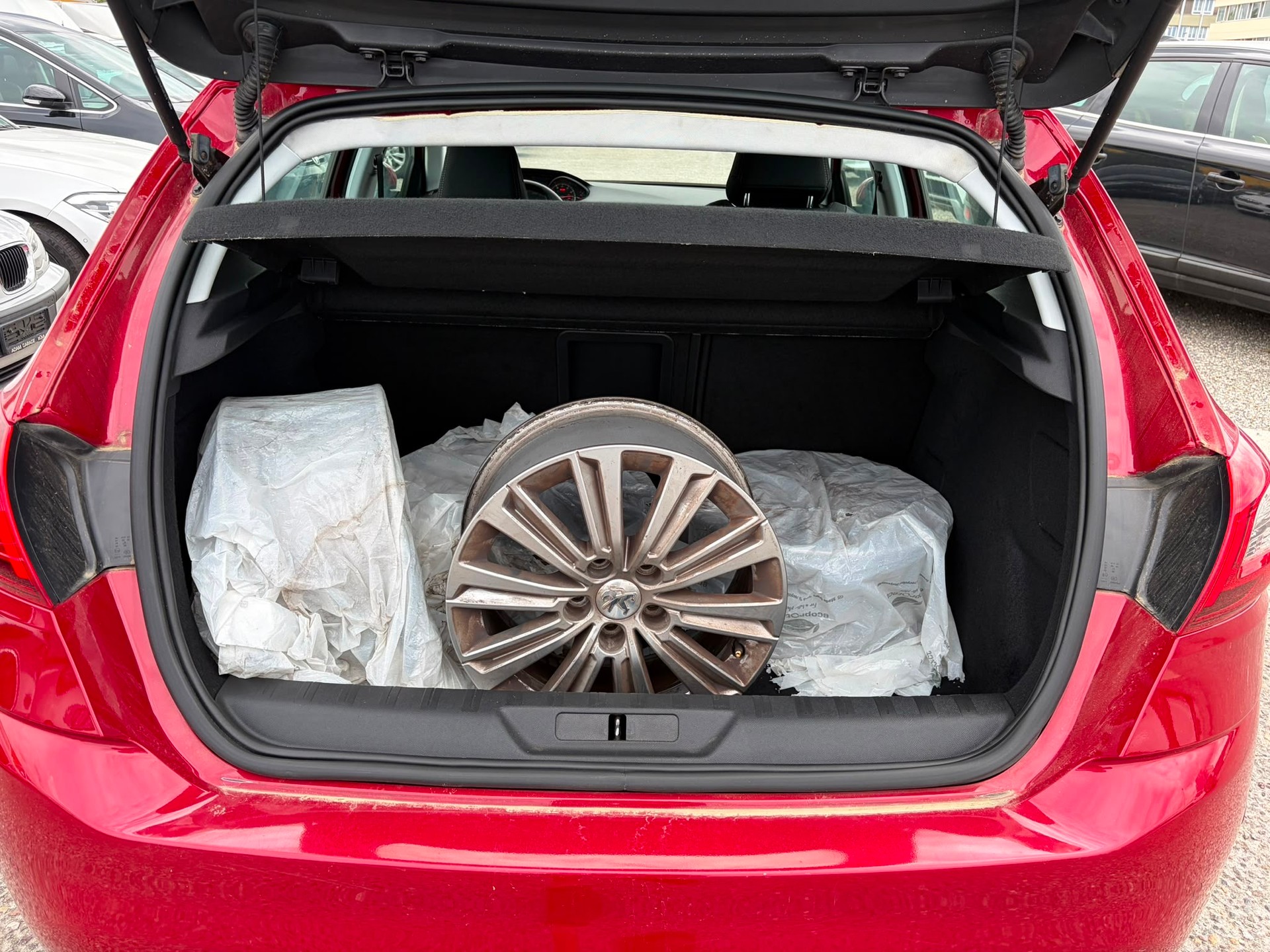 PEUGEOT 308 1.2 Pure Tech Active-image-7