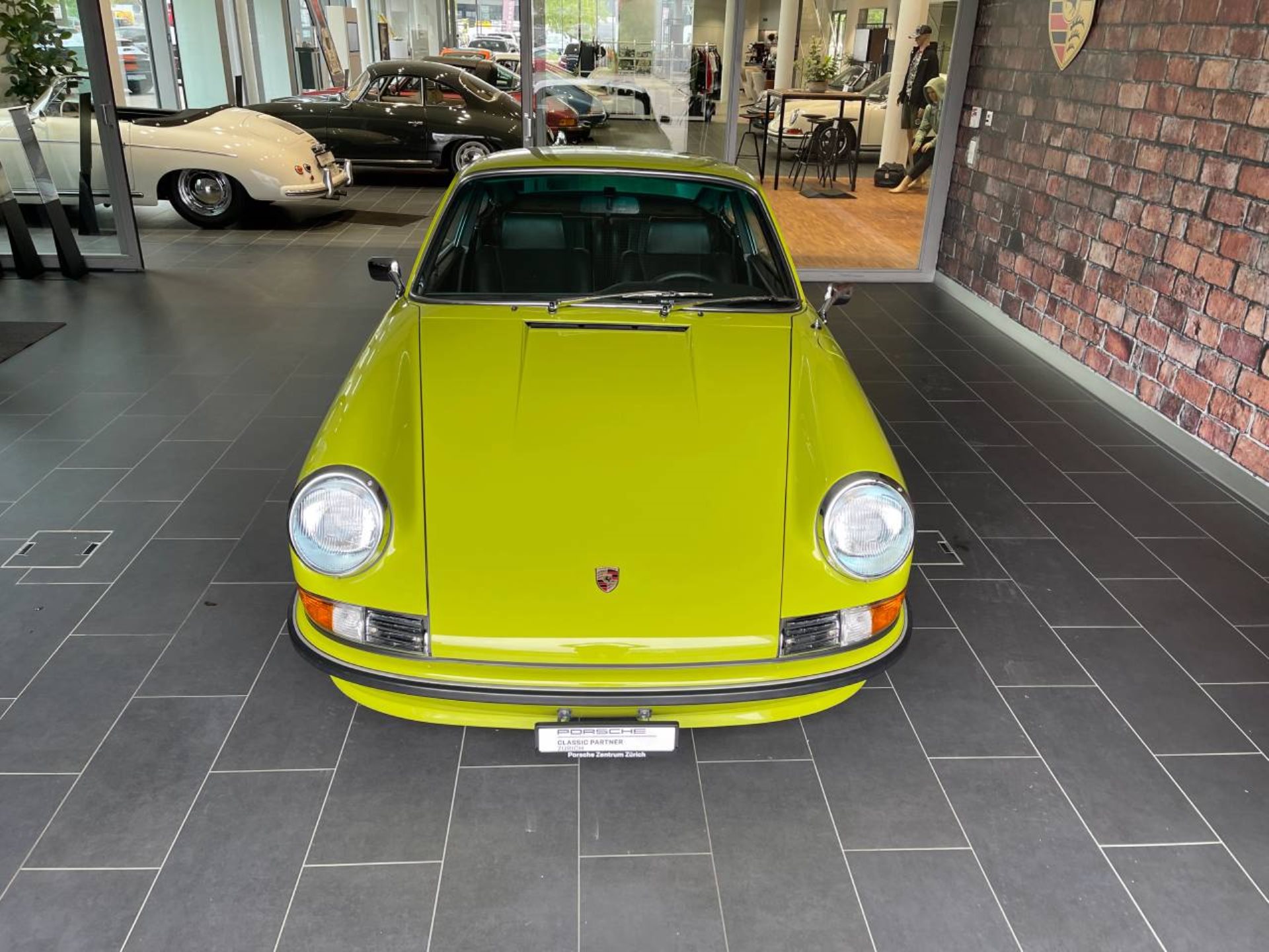 PORSCHE 911 E 2.4 Coupé-image-9