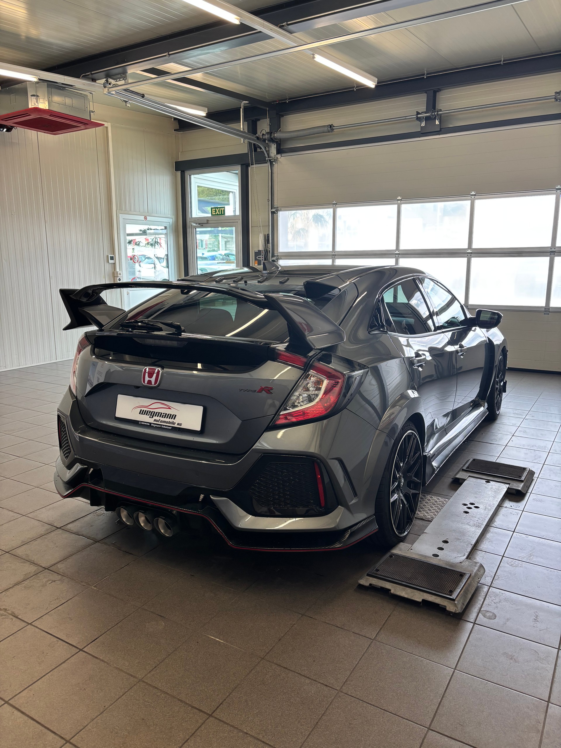 HONDA Civic 2.0 i-VTEC Type R GT-showroom-element-3