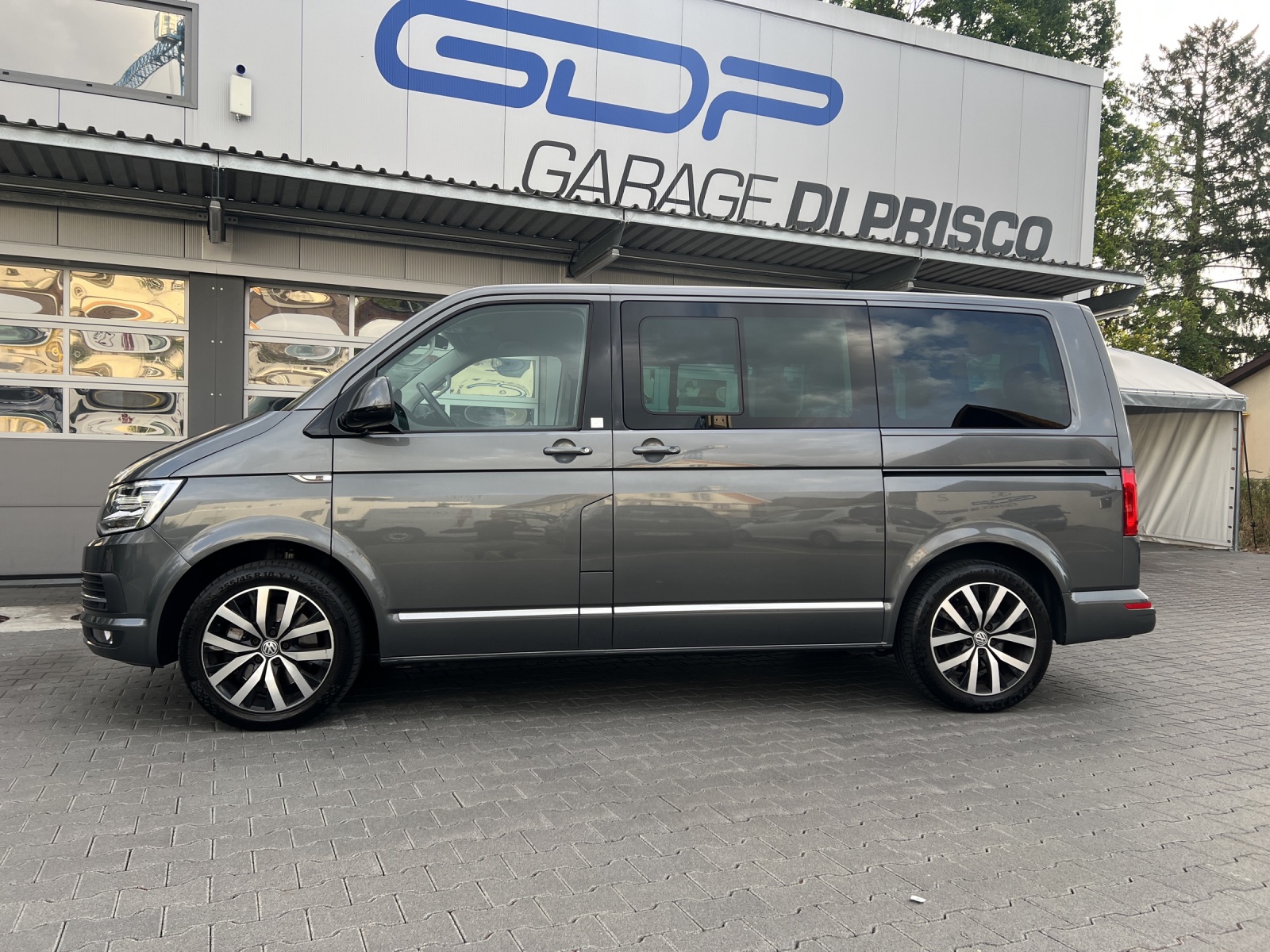 VW T6 Multivan 2.0 Bi-TDI Highline 4Motion DSG-showroom-element-1