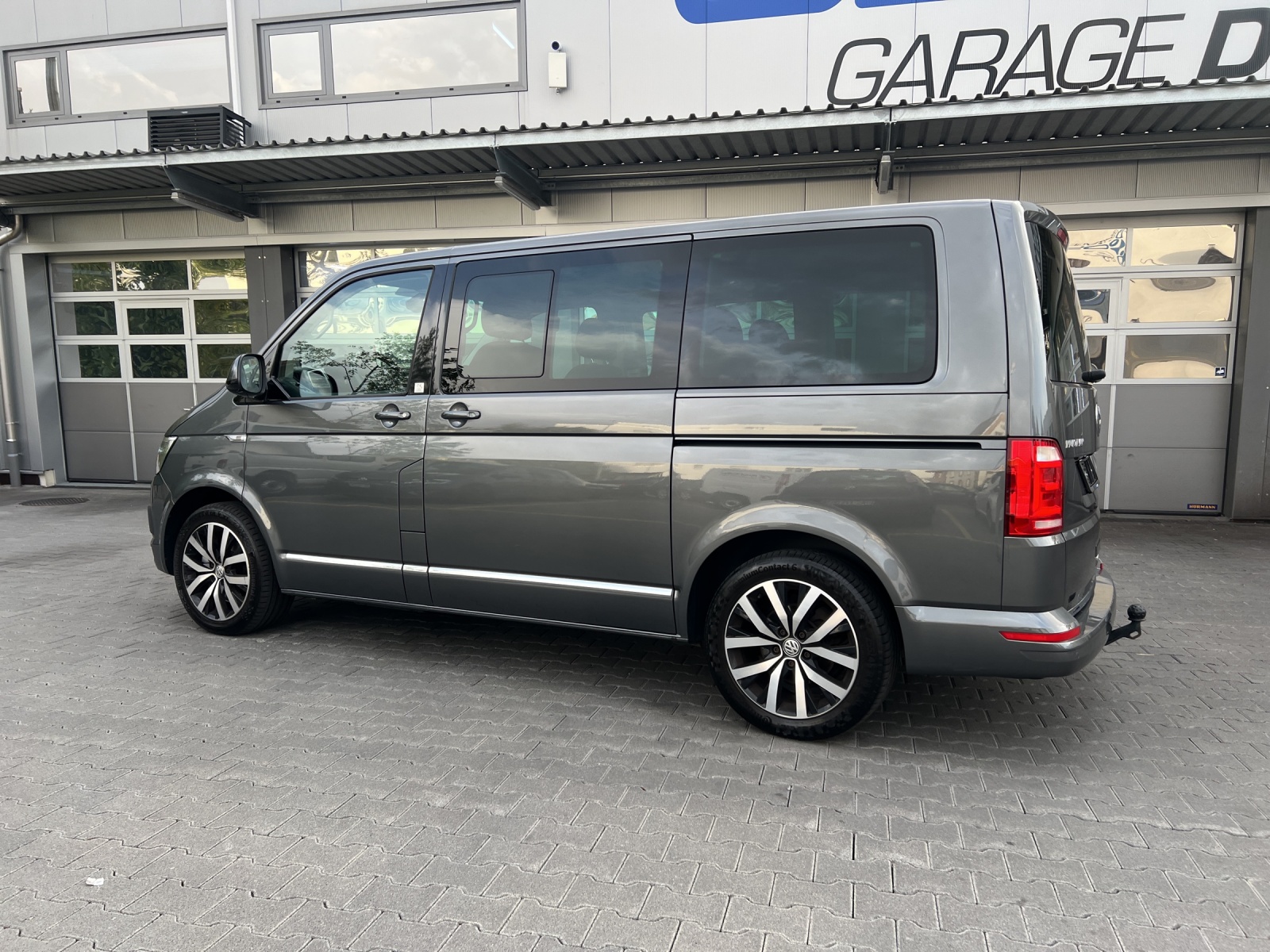 VW T6 Multivan 2.0 Bi-TDI Highline 4Motion DSG-showroom-element-2