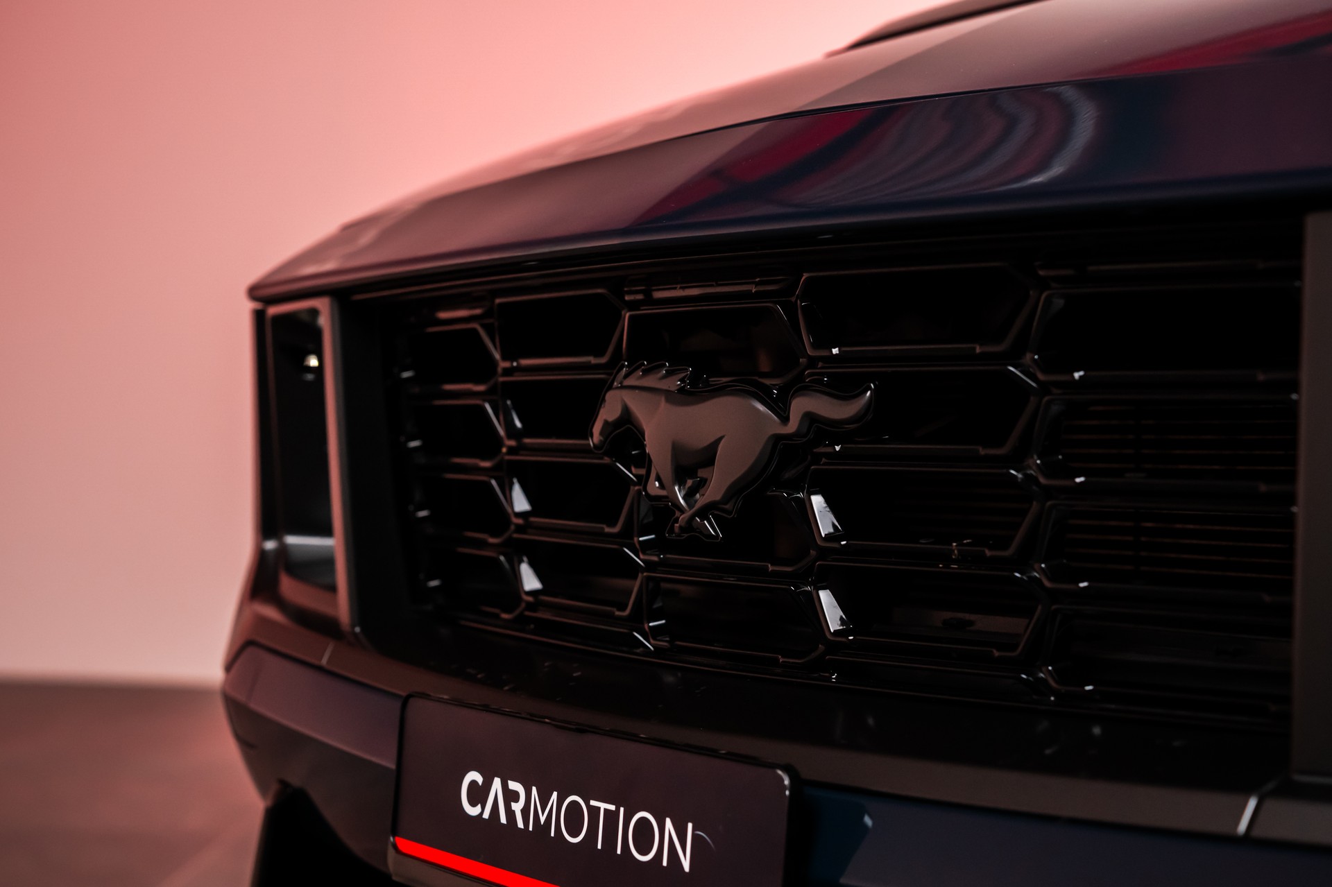 FORD Mustang Coupé 5.0 V8 Dark Horse / CH-Fahrzeug / Rückfahrkamera-image-12