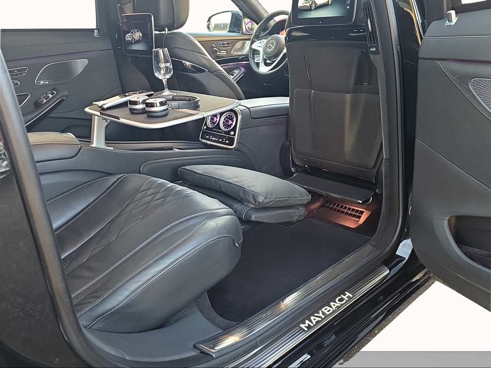 MERCEDES-BENZ S 560 Maybach 4Matic 9G-Tronic-image-21