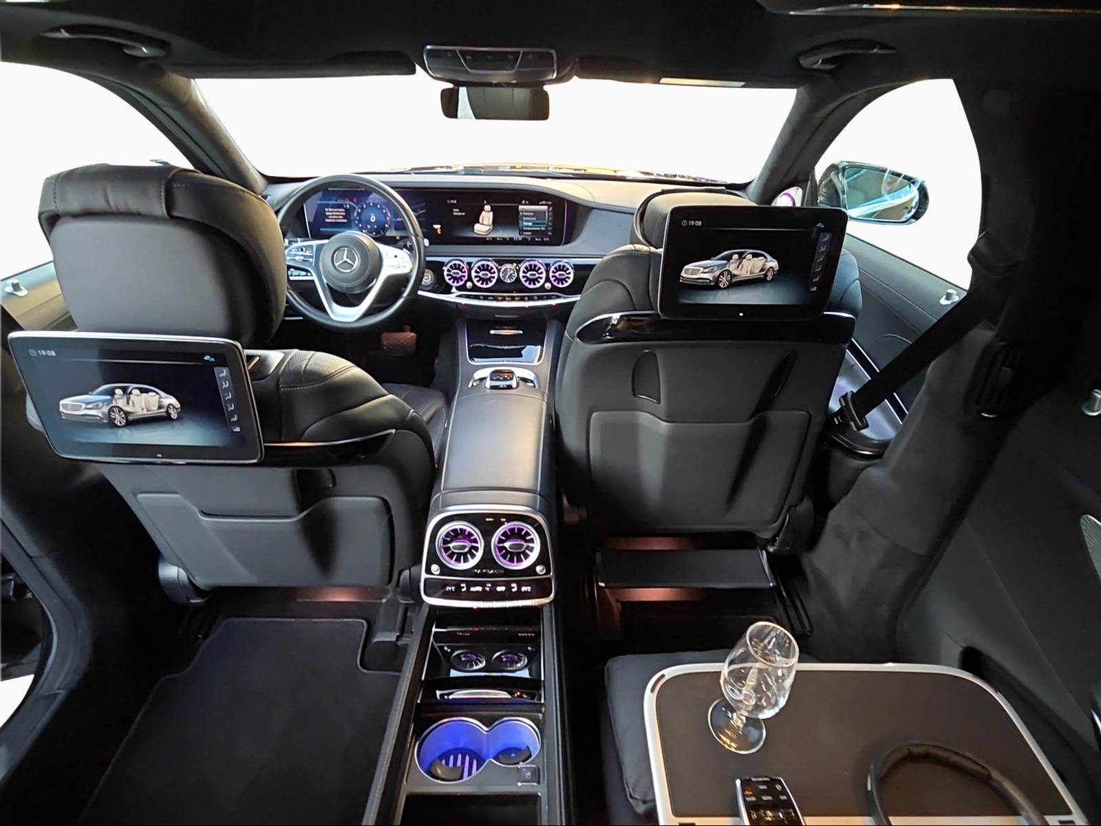 MERCEDES-BENZ S 560 Maybach 4Matic 9G-Tronic-image-17
