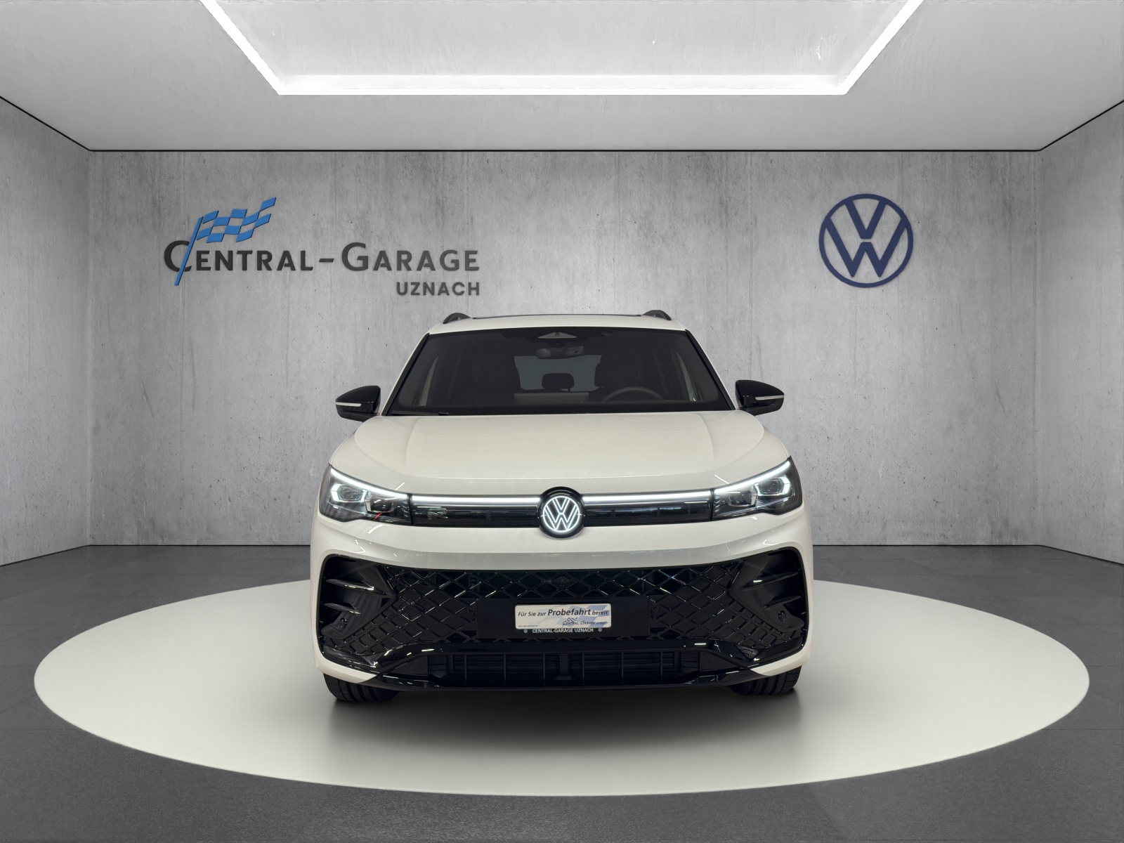 VW Tiguan 2.0 TSI DSG R-Line Plus 4Motion-showroom-element-1