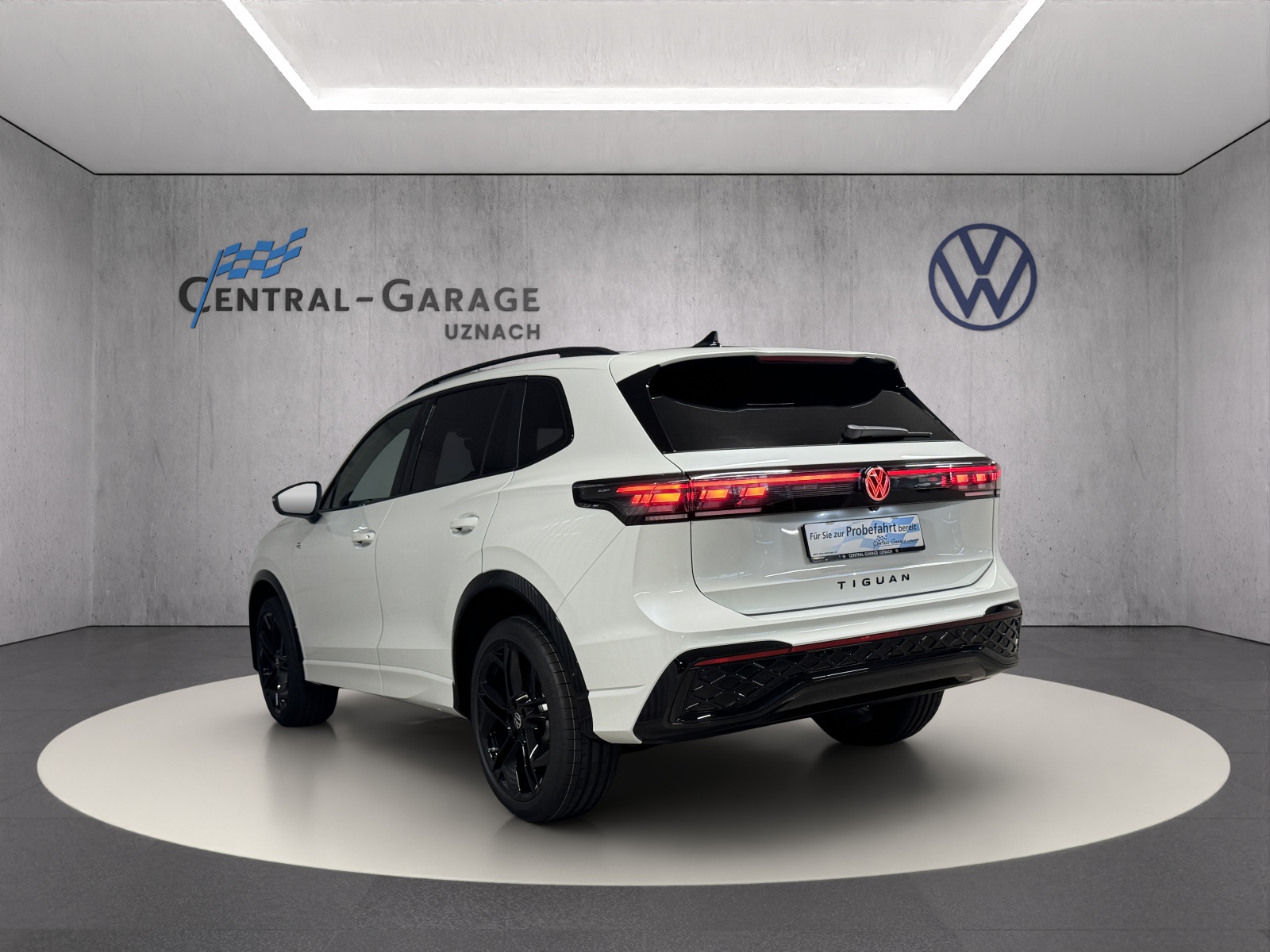 VW Tiguan 2.0 TSI DSG R-Line Plus 4Motion-showroom-element-2
