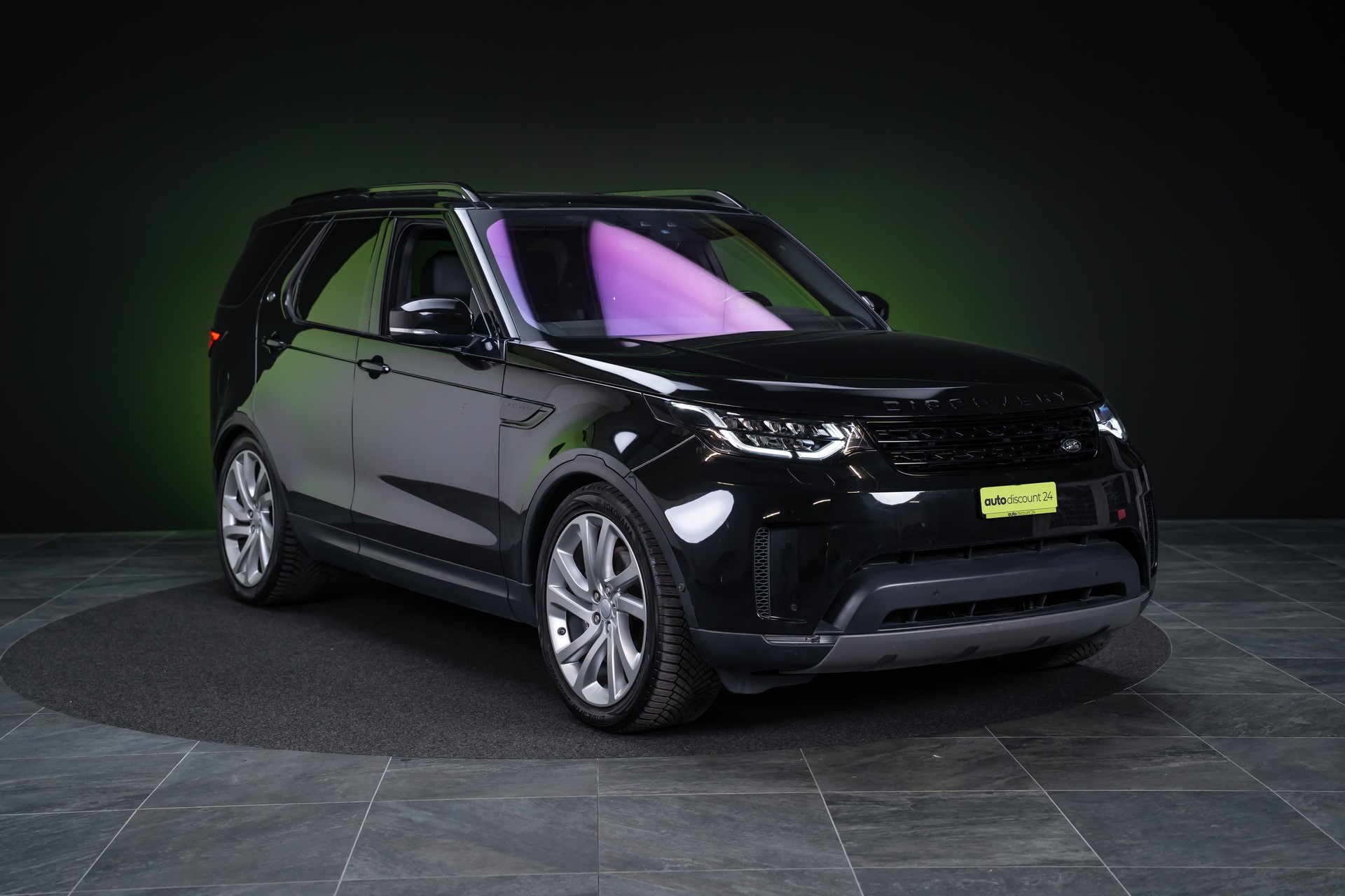 LAND ROVER Discovery 3.0 Si6 HSE / Panorama-Glasdach / Rückfahrkamera / Anhängerkupplung 3.5T-showroom-element-2