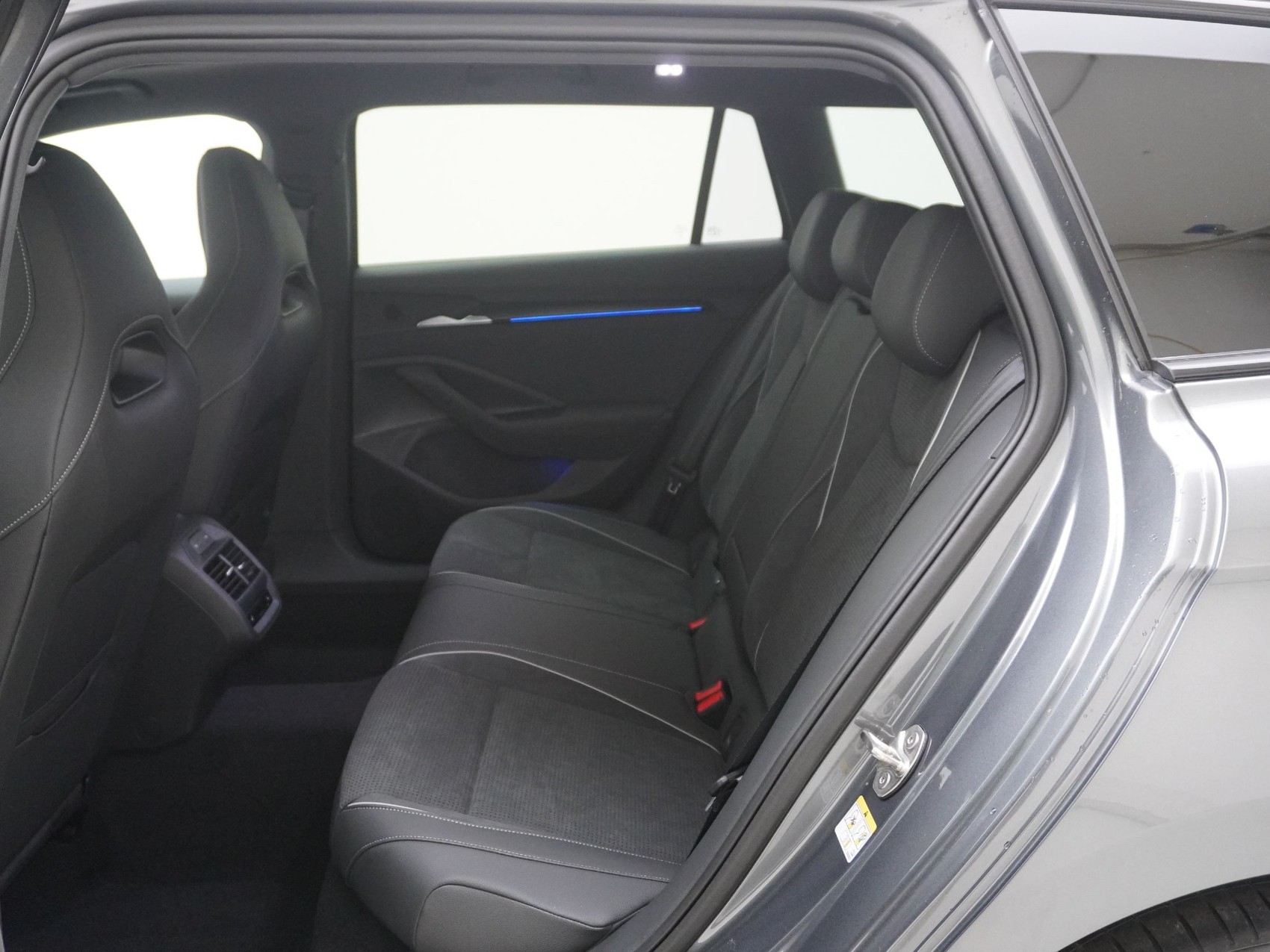 SKODA Superb 2.0 TSI Sportline 4x4 DSG-image-14