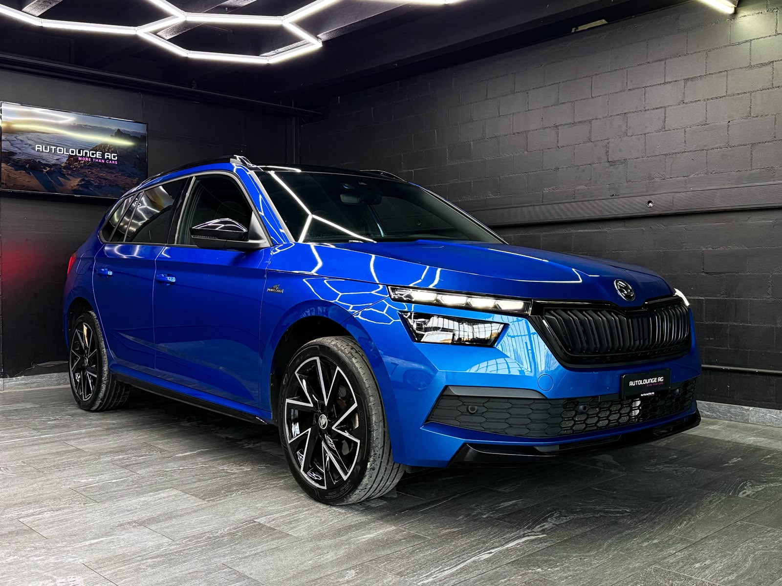 SKODA Kamiq 1.5 TSI ACT Monte Carlo DSG-showroom-element-2