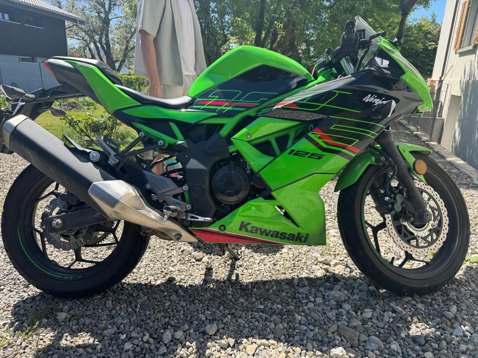 KAWASAKI Ninja 125-image-0