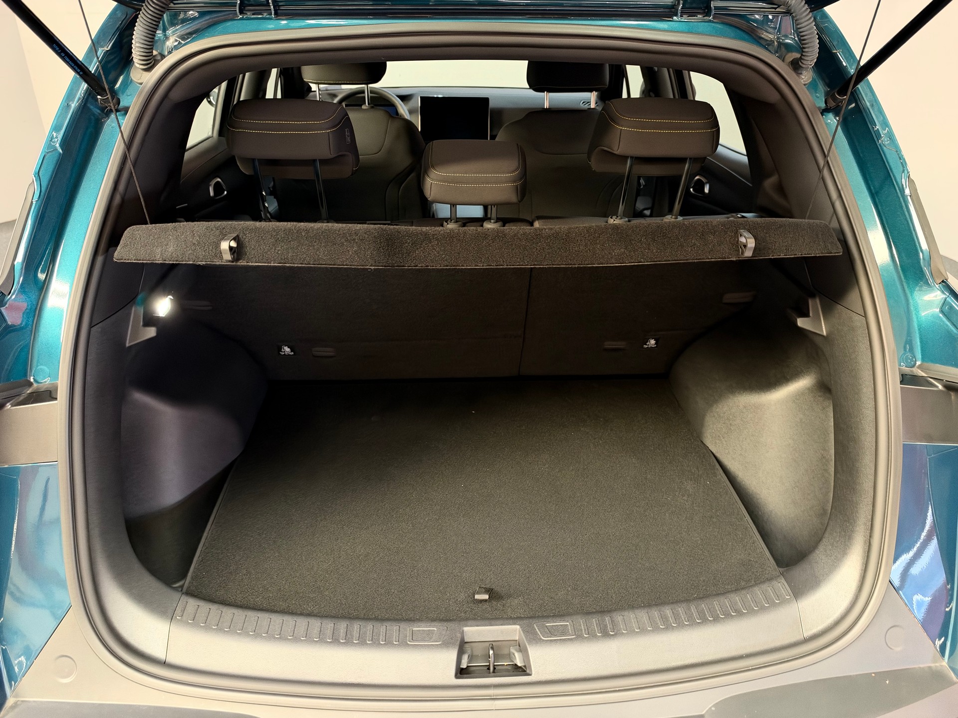 BYD Atto 2 DM-i Active-image-10