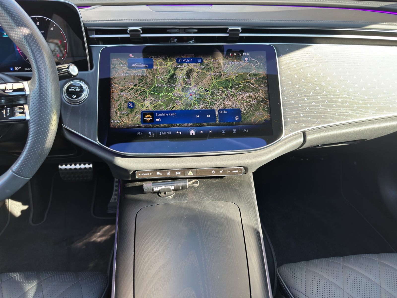 MERCEDES-BENZ E 220 d 4Matic 9G-Tronic-image-9