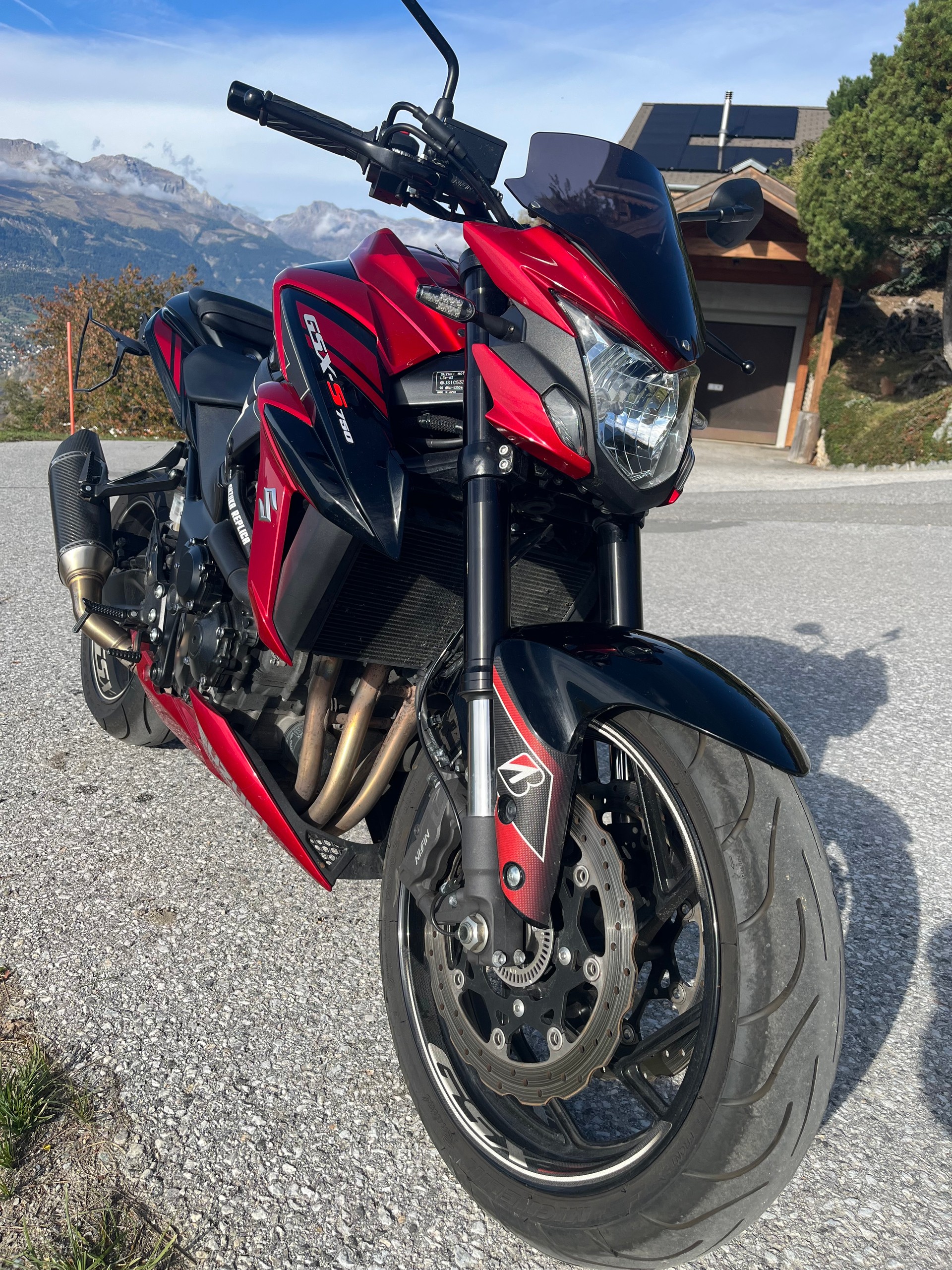 SUZUKI GSX-S 750 ABS-image-1
