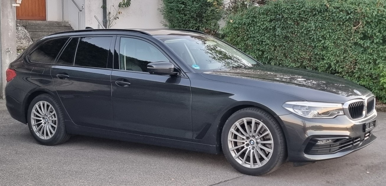 BMW 530d xDrive Sports Line, Digital Tacho, Standheizung, Aktivlenkung, Top gepflegt-image-1