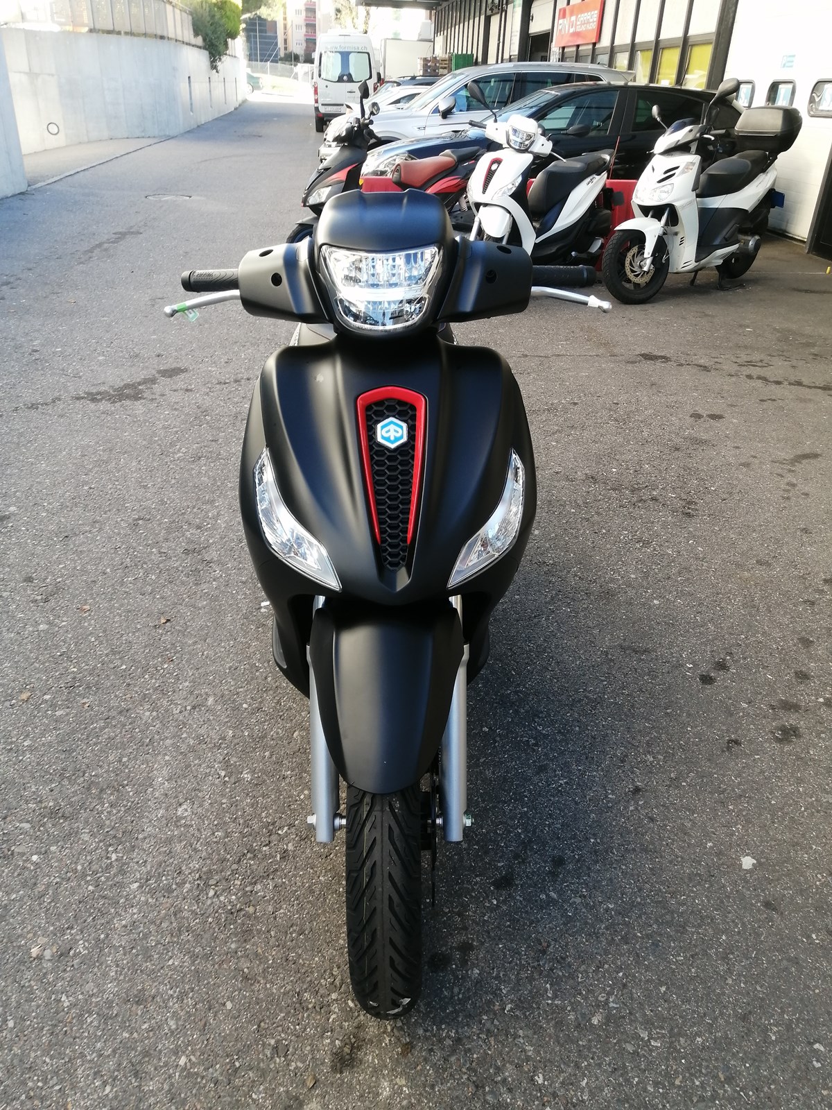 PIAGGIO Medley 125 iGet RST Sport-image-1